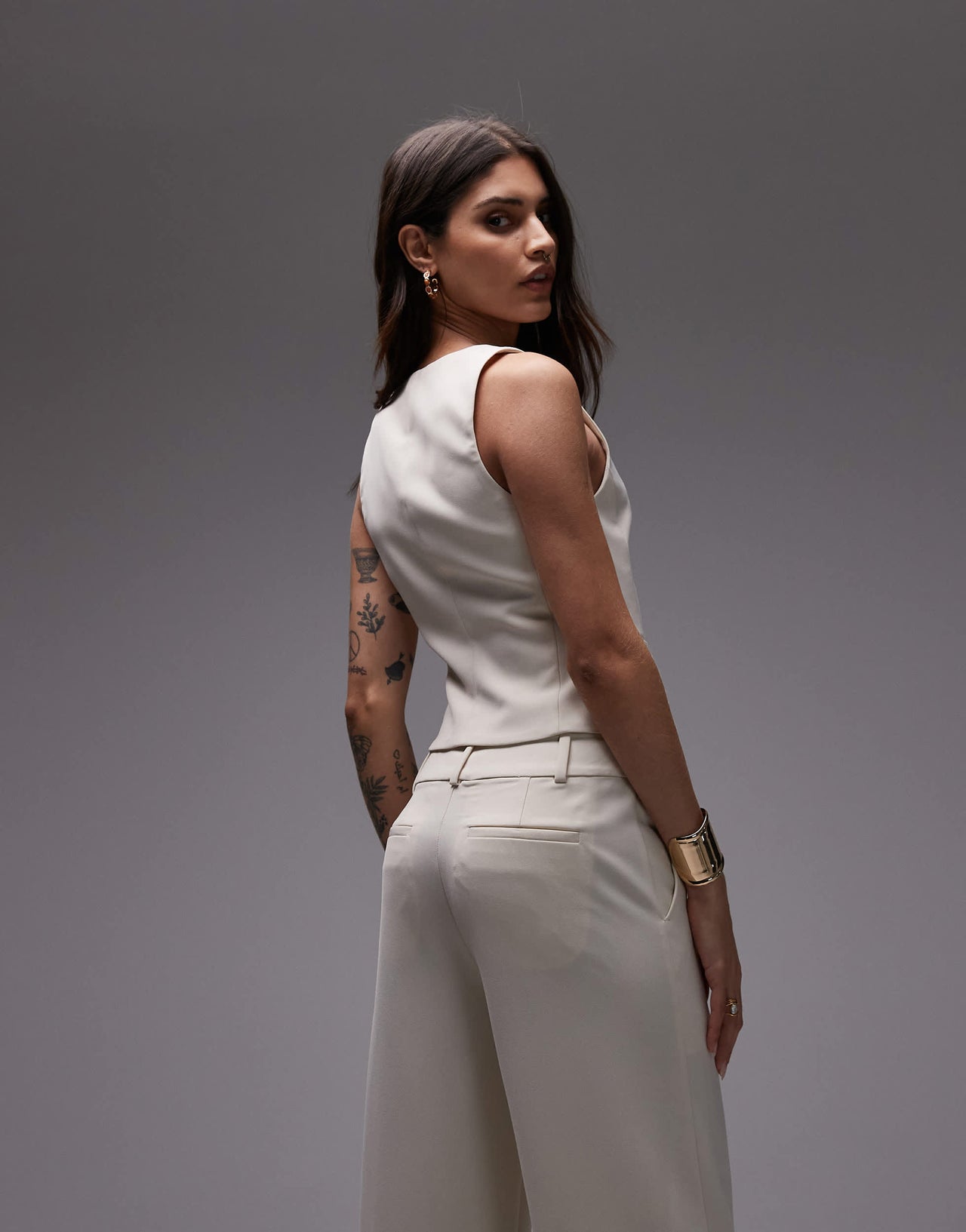 Nia jordan linen waistcoat in birch