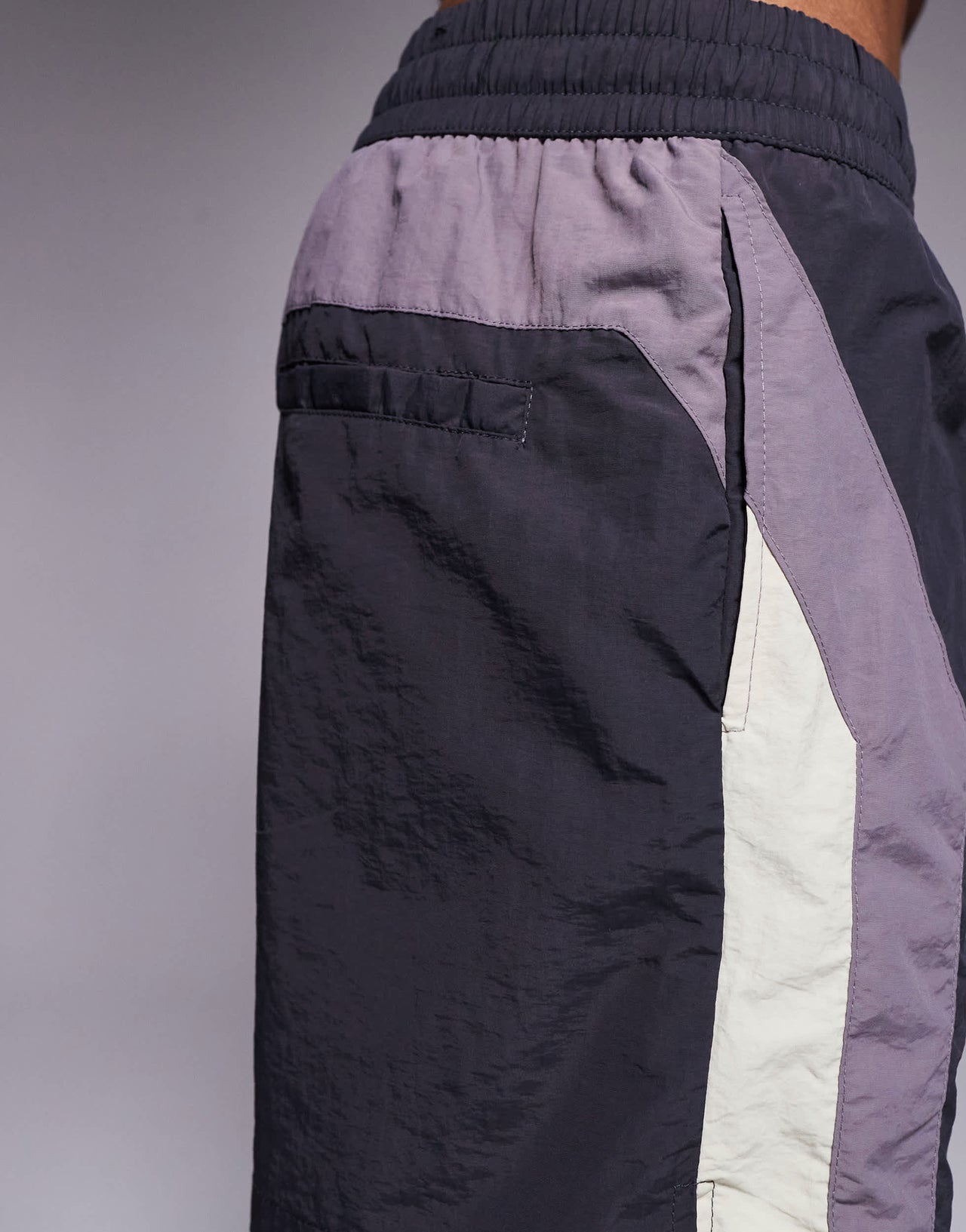 Bershka side panelled deatiled swimshorts in grey
