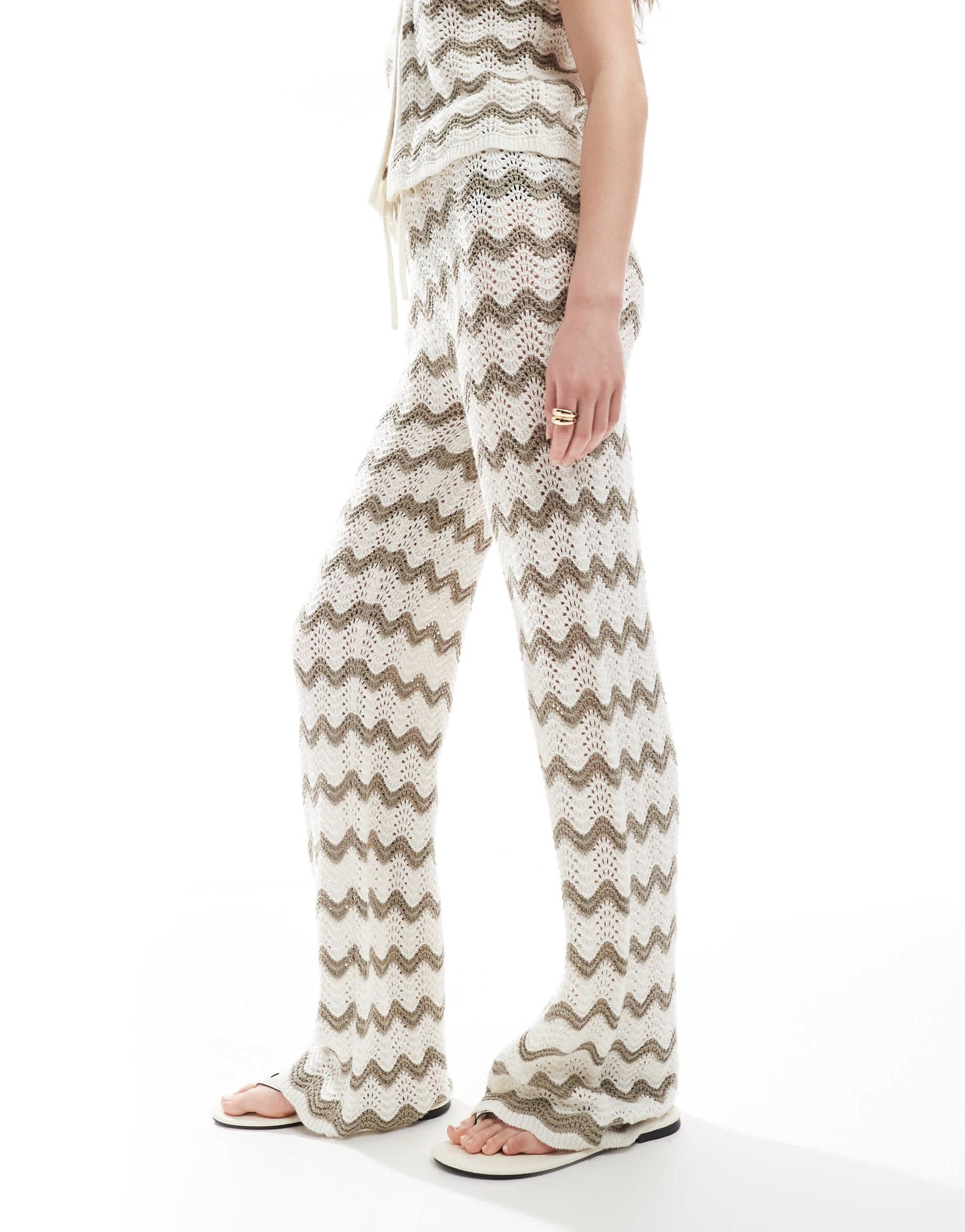 4th & Reckless wide leg crochet beach trouser co-ord in mocha and cream wave