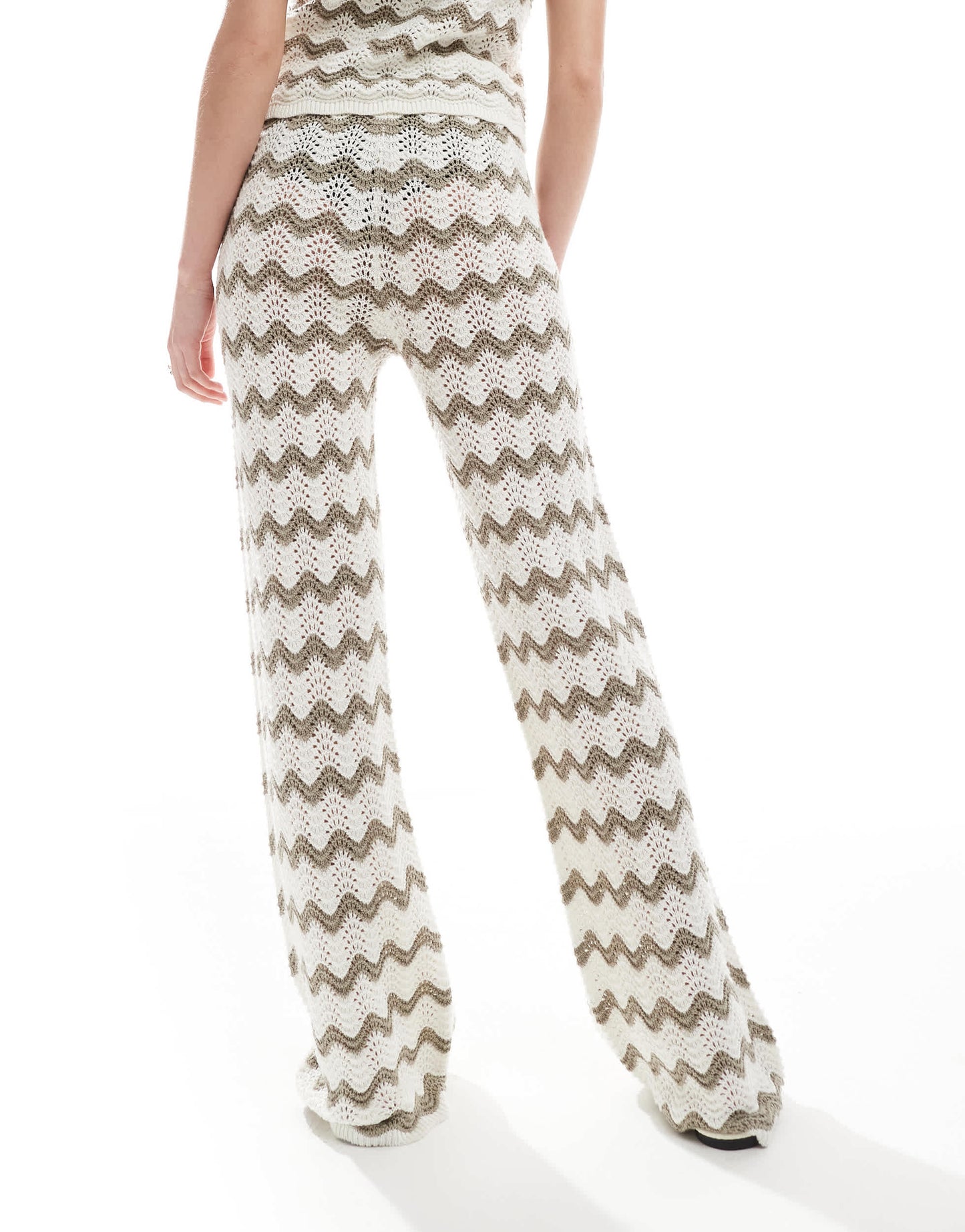 4th & Reckless wide leg crochet beach trouser co-ord in mocha and cream wave