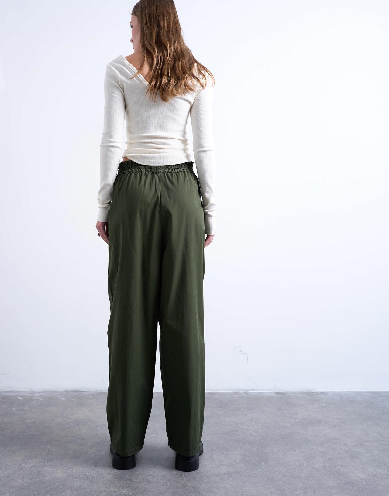 Topshop pleated balloon jogger with elasticated waist in green