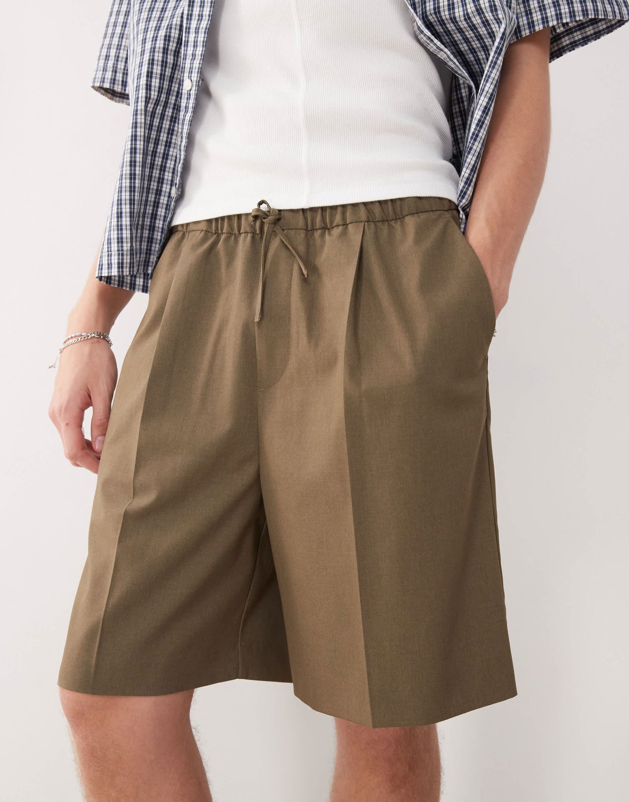 Weekday oversized smart shorts with elasticated waist in khaki