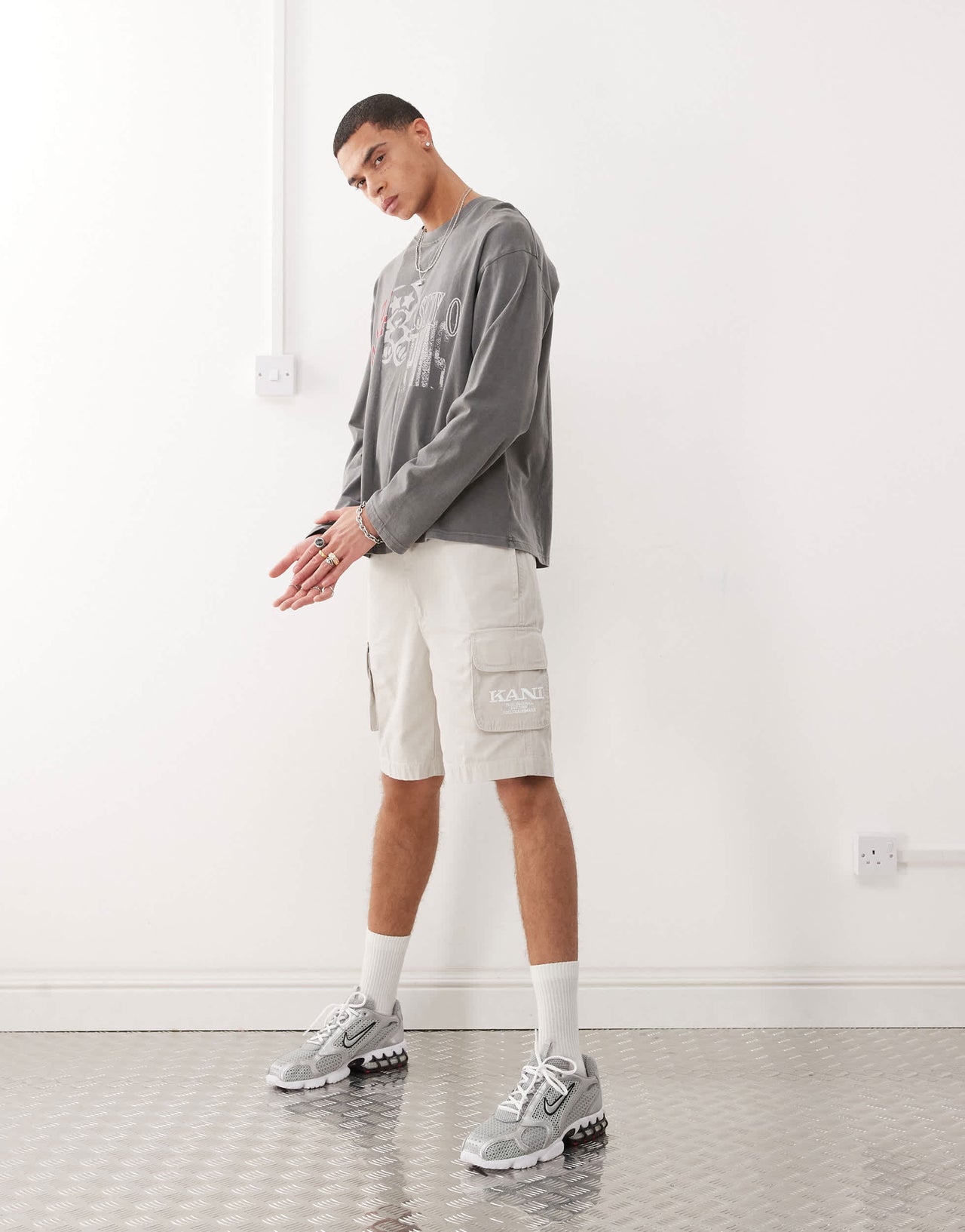 Karl Kani retro washed cargo shorts in off white