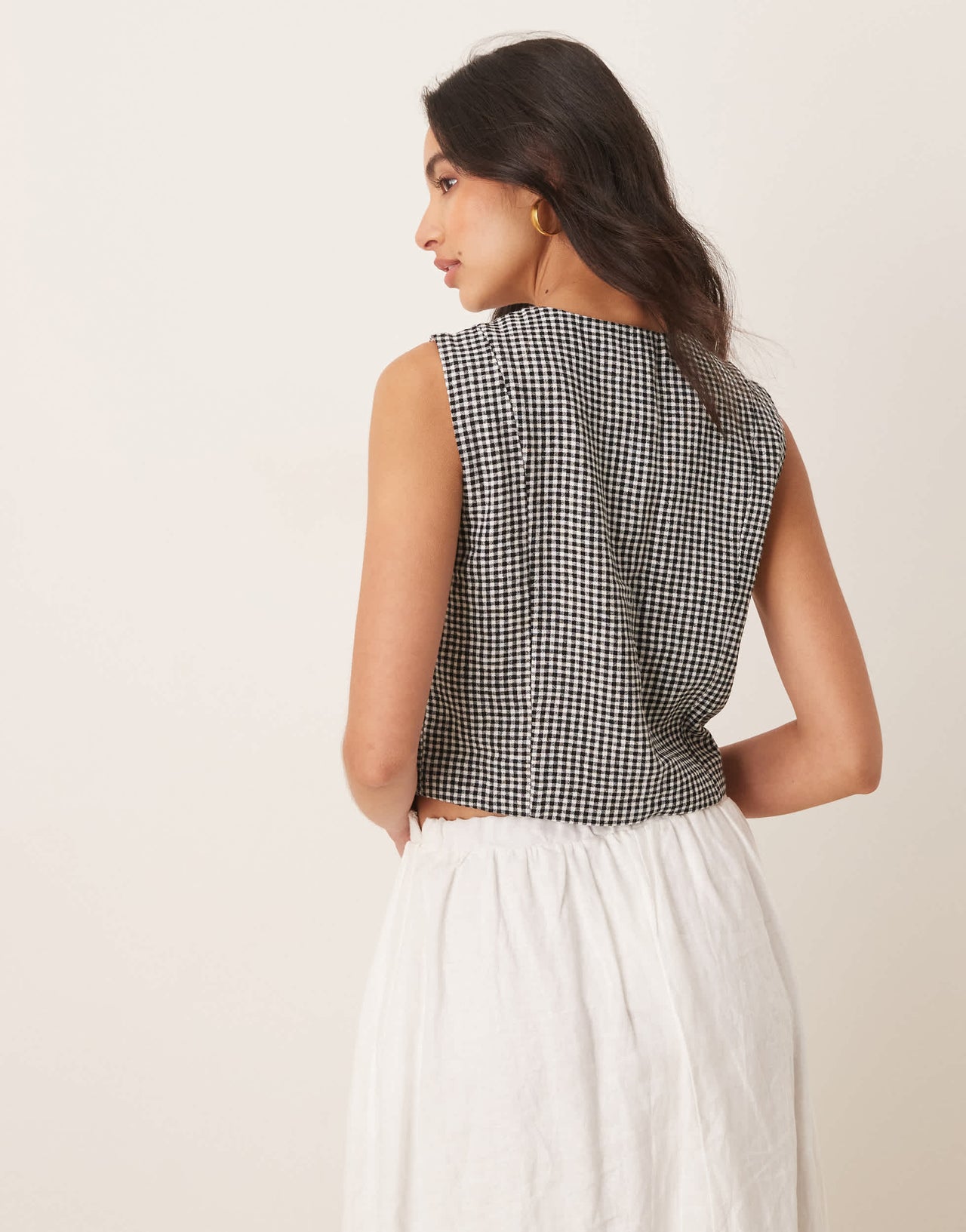 Abercrombie & Fitch linen high neck cropped vest in black gingham