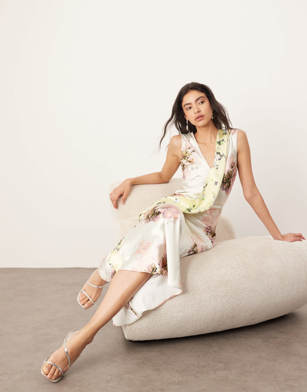 ARRANGE asymmetric panelled maxi dress in mixed floral print