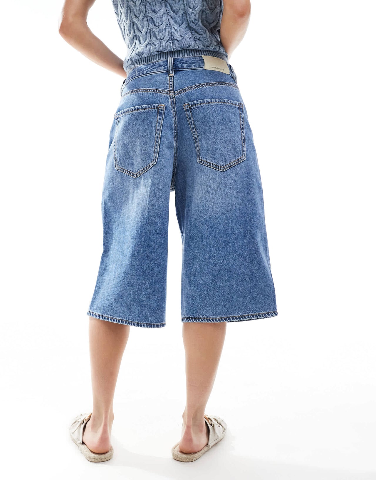 Stradivarius denim jort in medium wash blue