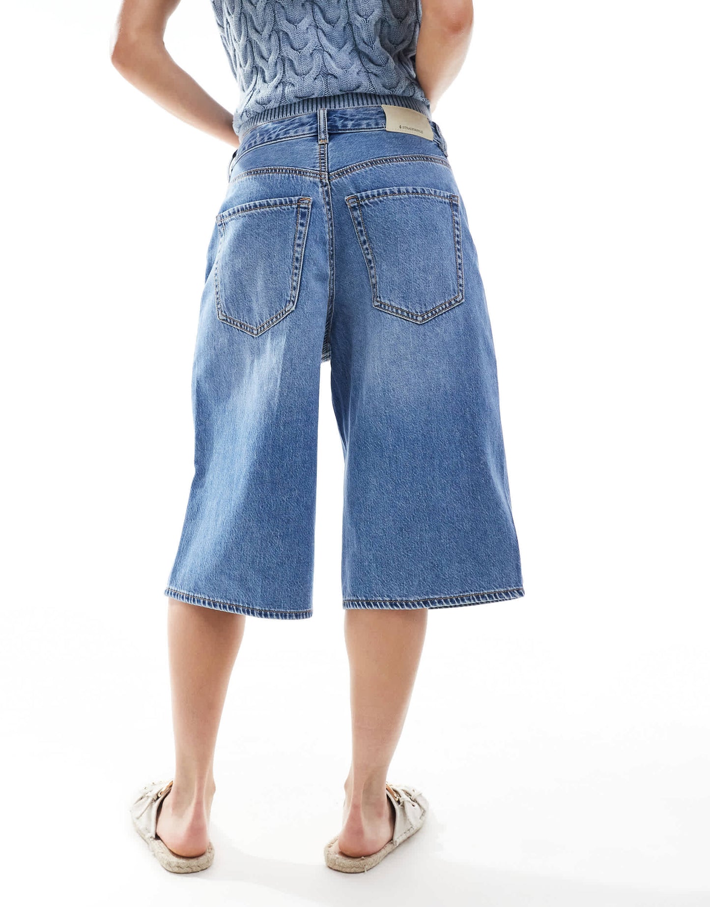 Stradivarius denim jort in medium wash blue