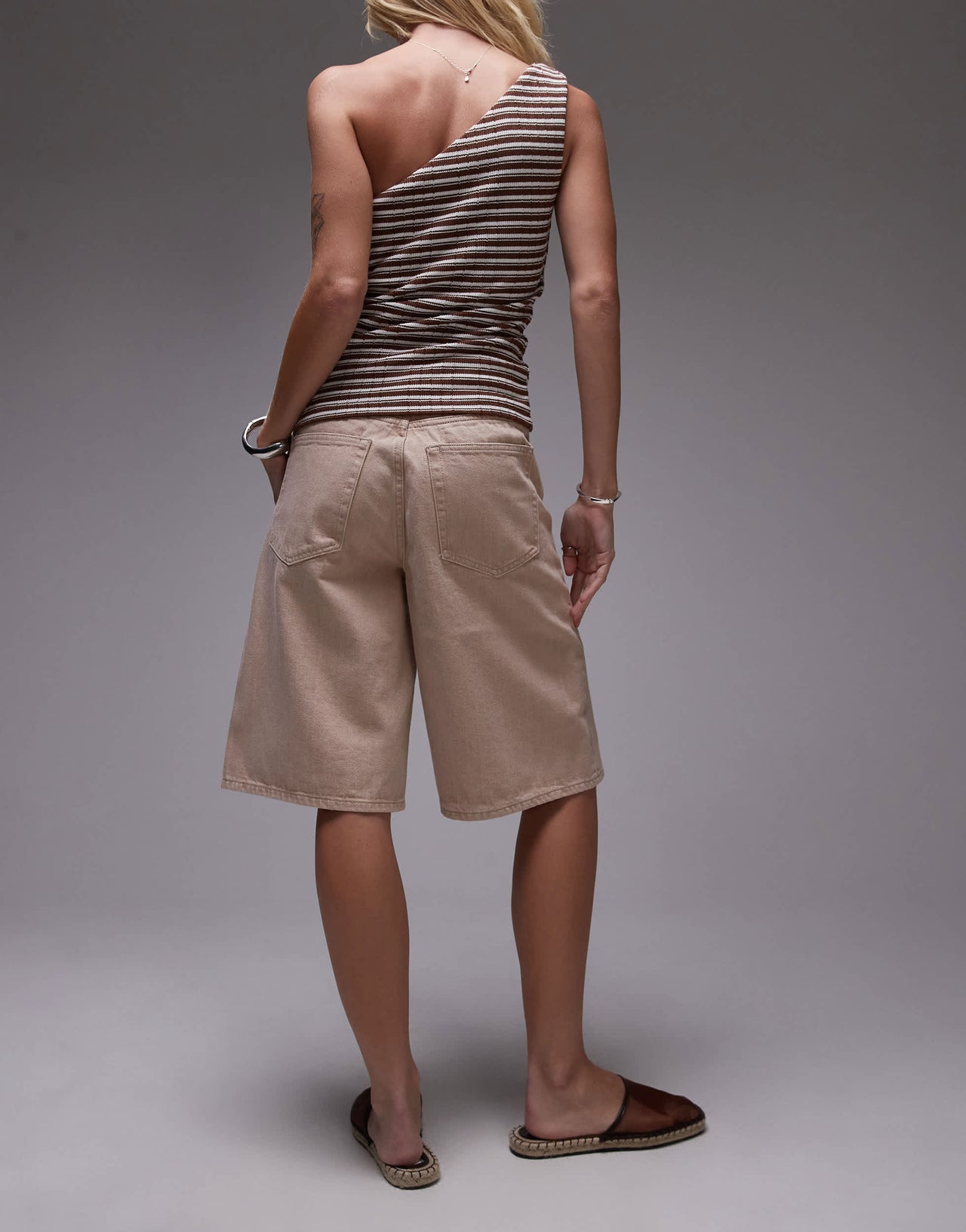ARKET mid waist five pocket loose denim twill shorts in sand
