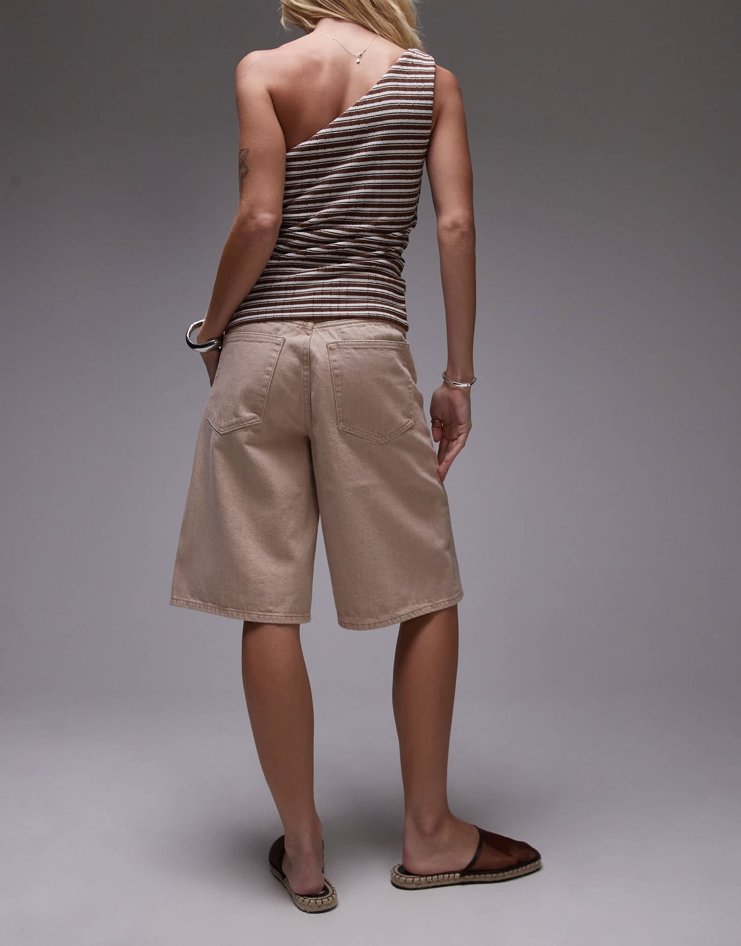 ARKET mid waist five pocket loose denim twill shorts in sand