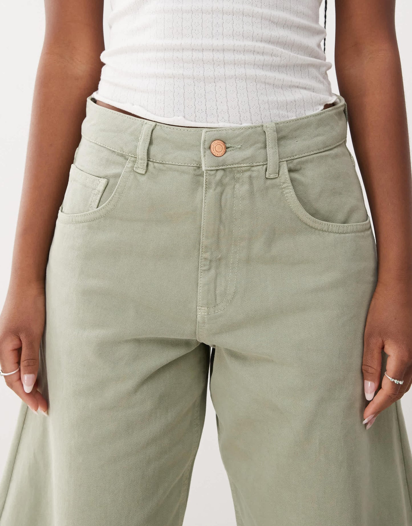 Reclaimed Vintage denim barrel jean in pistachio green