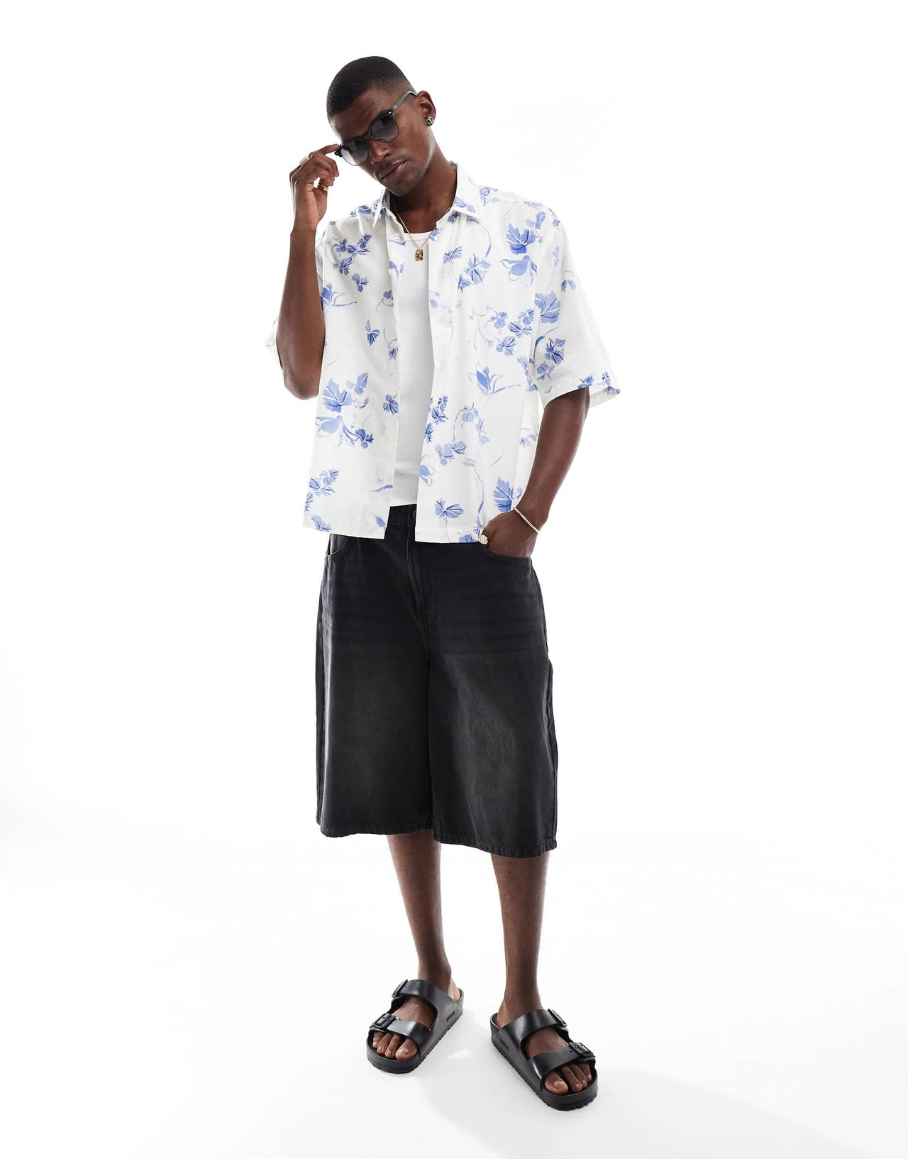 ASOS DESIGN boxy half sleeve regular shirt with flower print in white