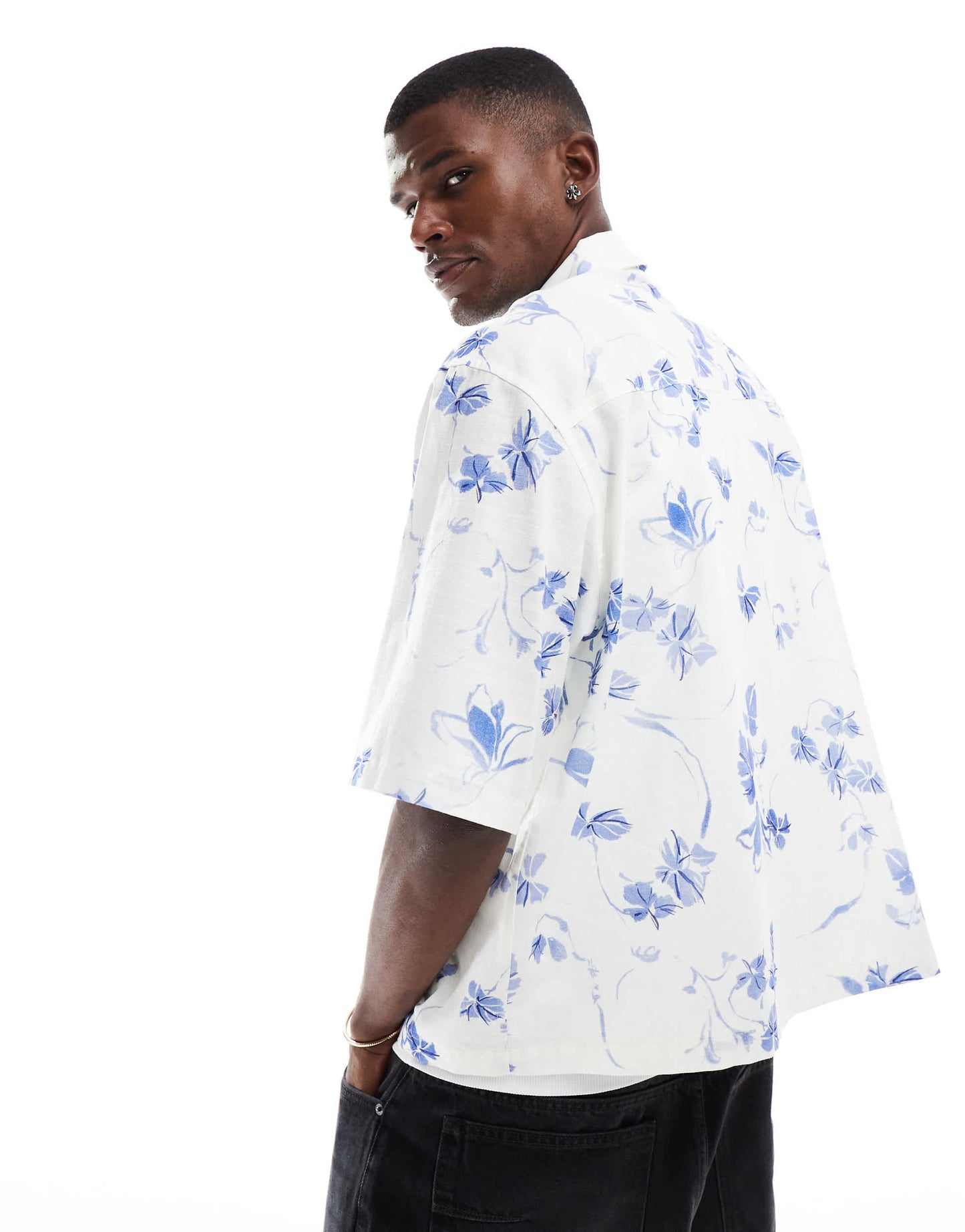 ASOS DESIGN boxy half sleeve regular shirt with flower print in white