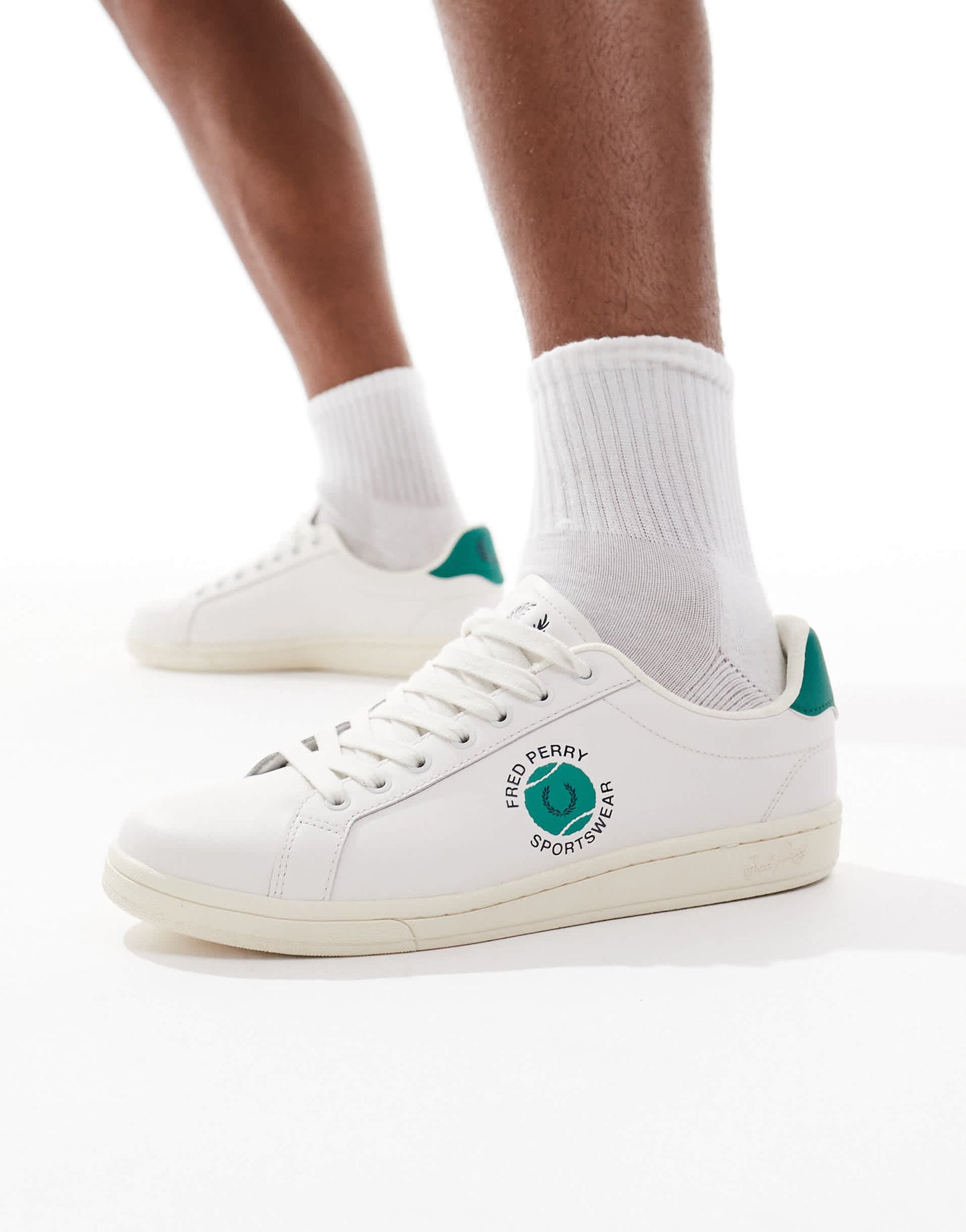 Fred Perry B721 leather trainer in white/green