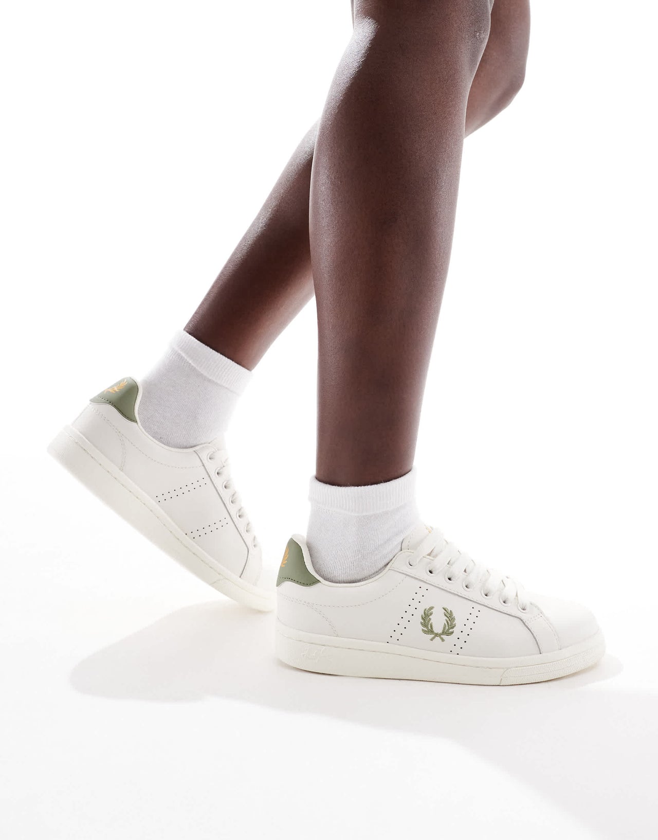Fred perry B721 leather trainer in white