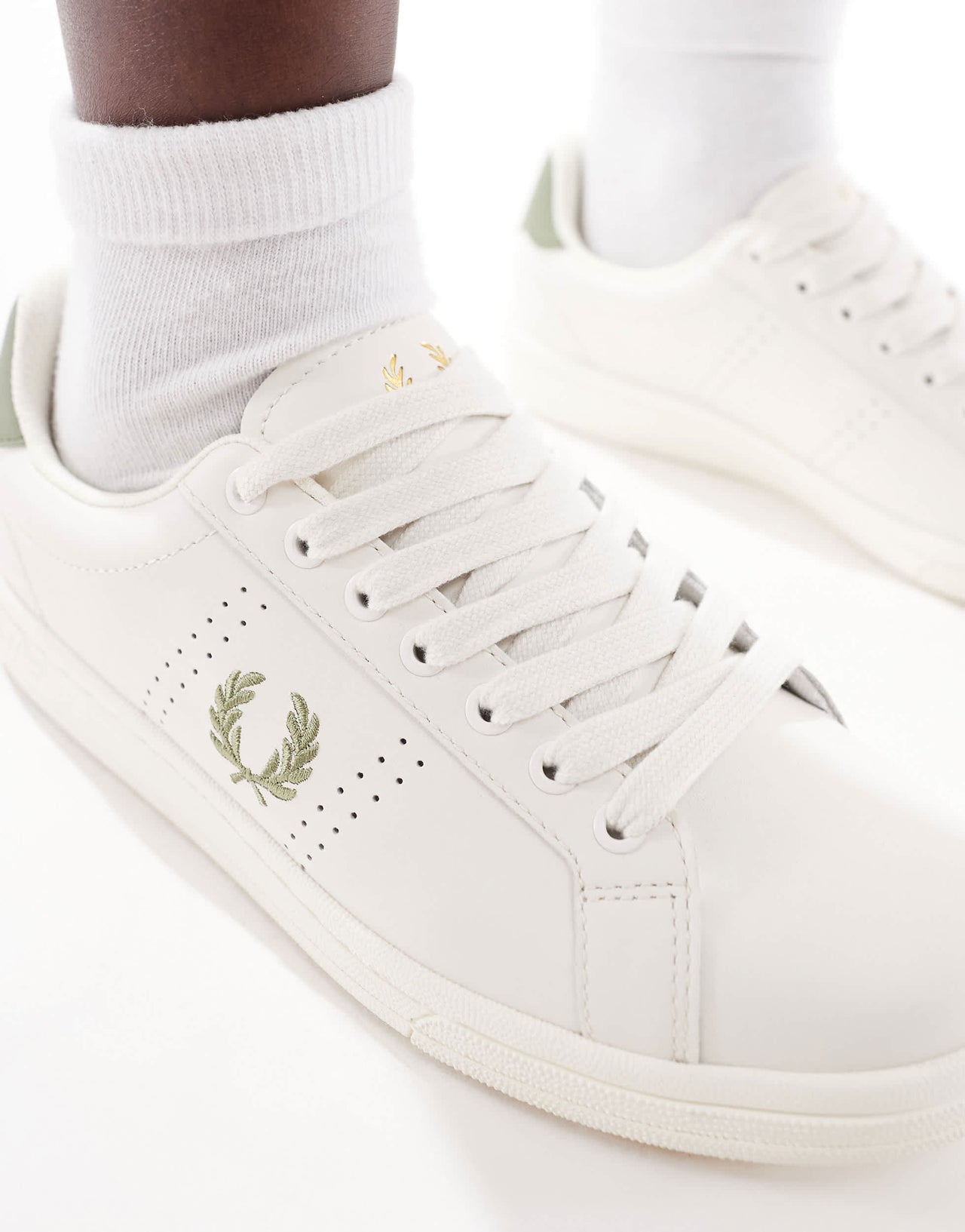 Fred perry B721 leather trainer in white