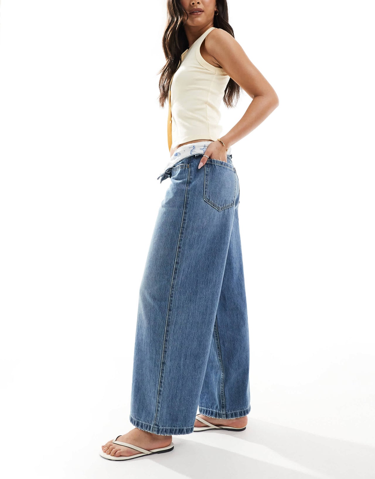 Hollister low rise curvysuper baggy jeans in medium wash