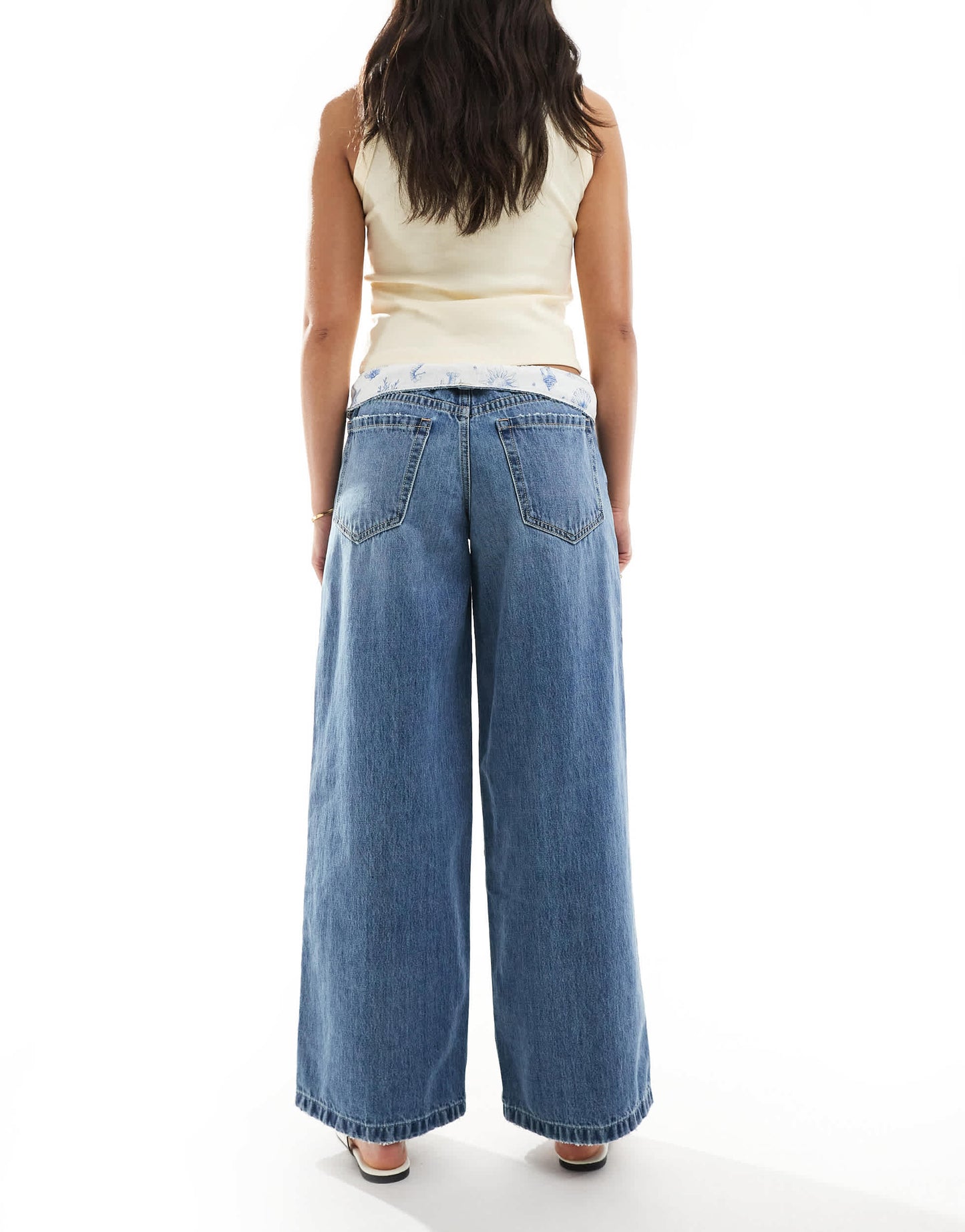 Hollister low rise curvysuper baggy jeans in medium wash