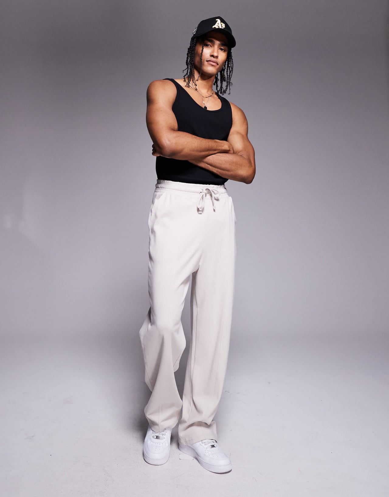 Bershka wide leg jogger in stone