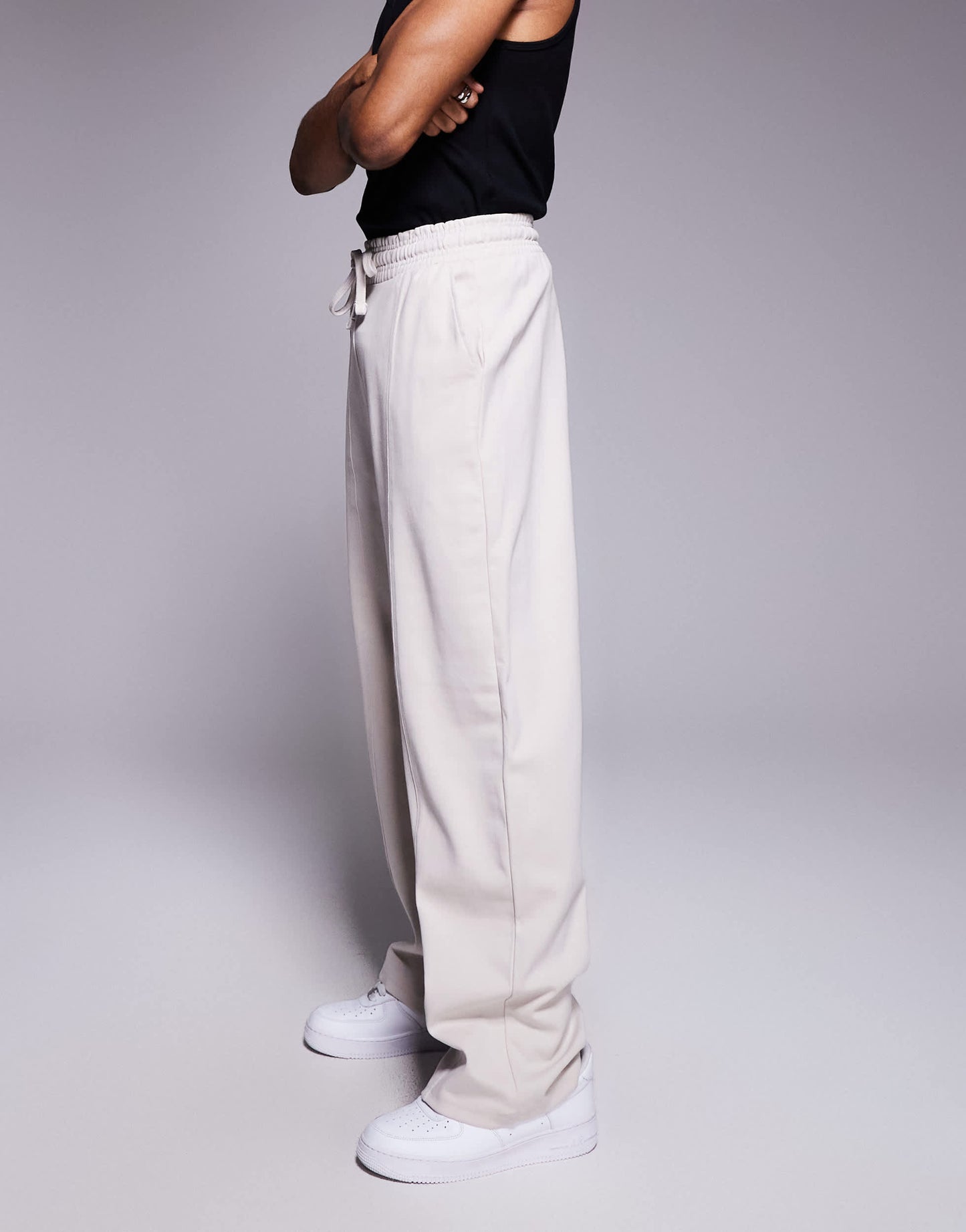 Bershka wide leg jogger in stone