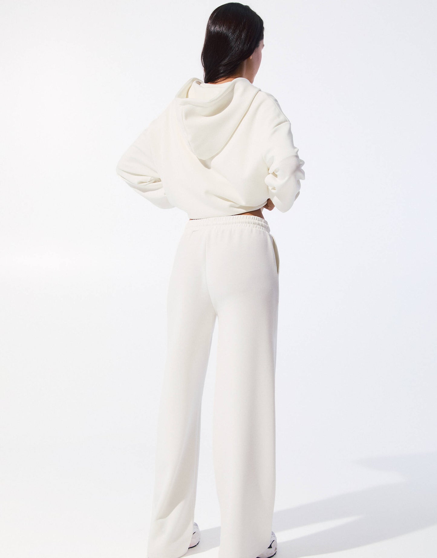 Pull&Bear wide leg jogger in white