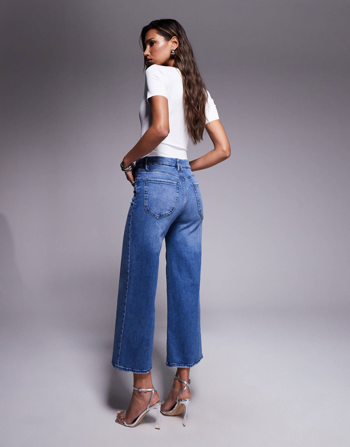 Good American good waist palazzo crop jeans in dark blue