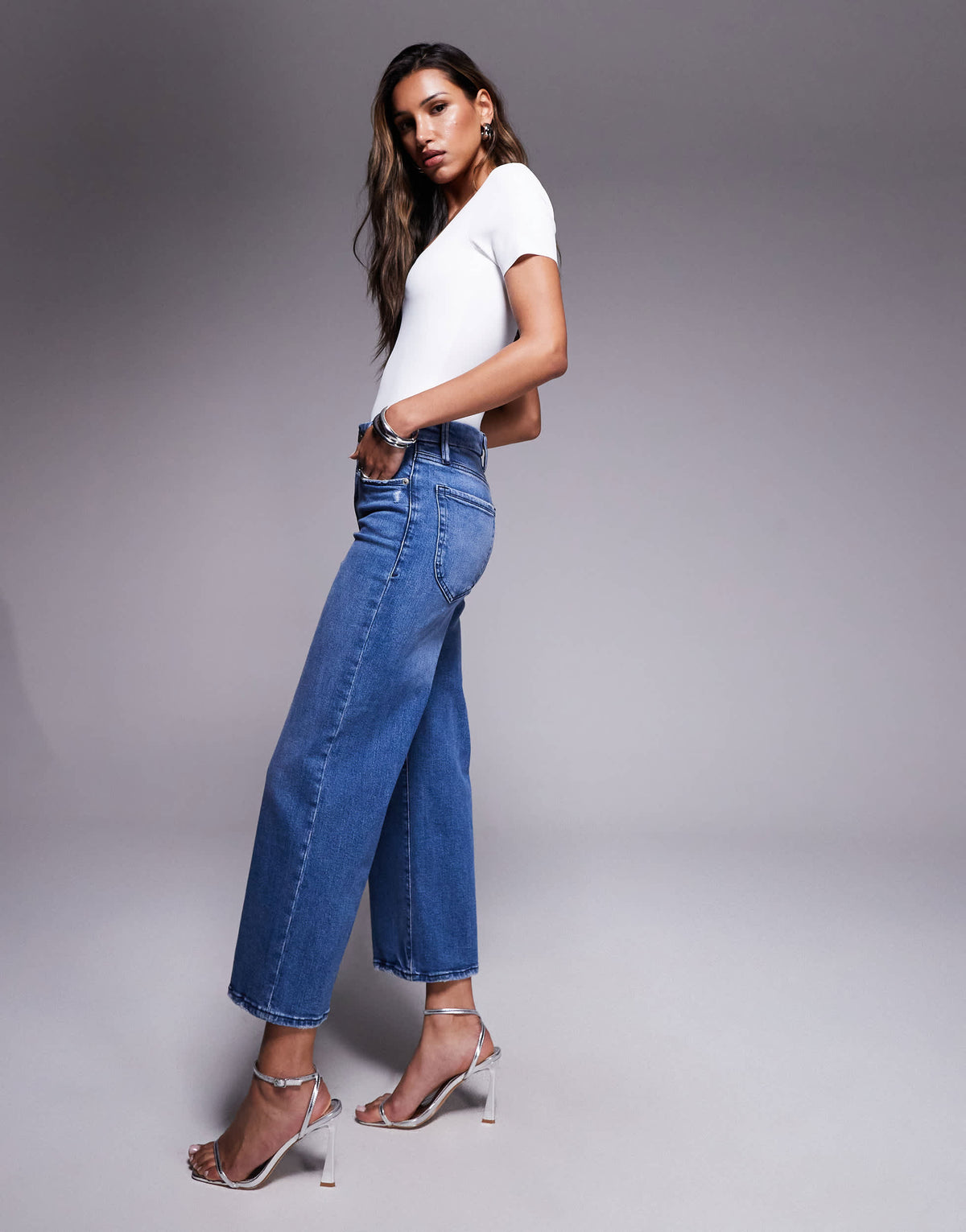 Good American good waist palazzo crop jeans in dark blue