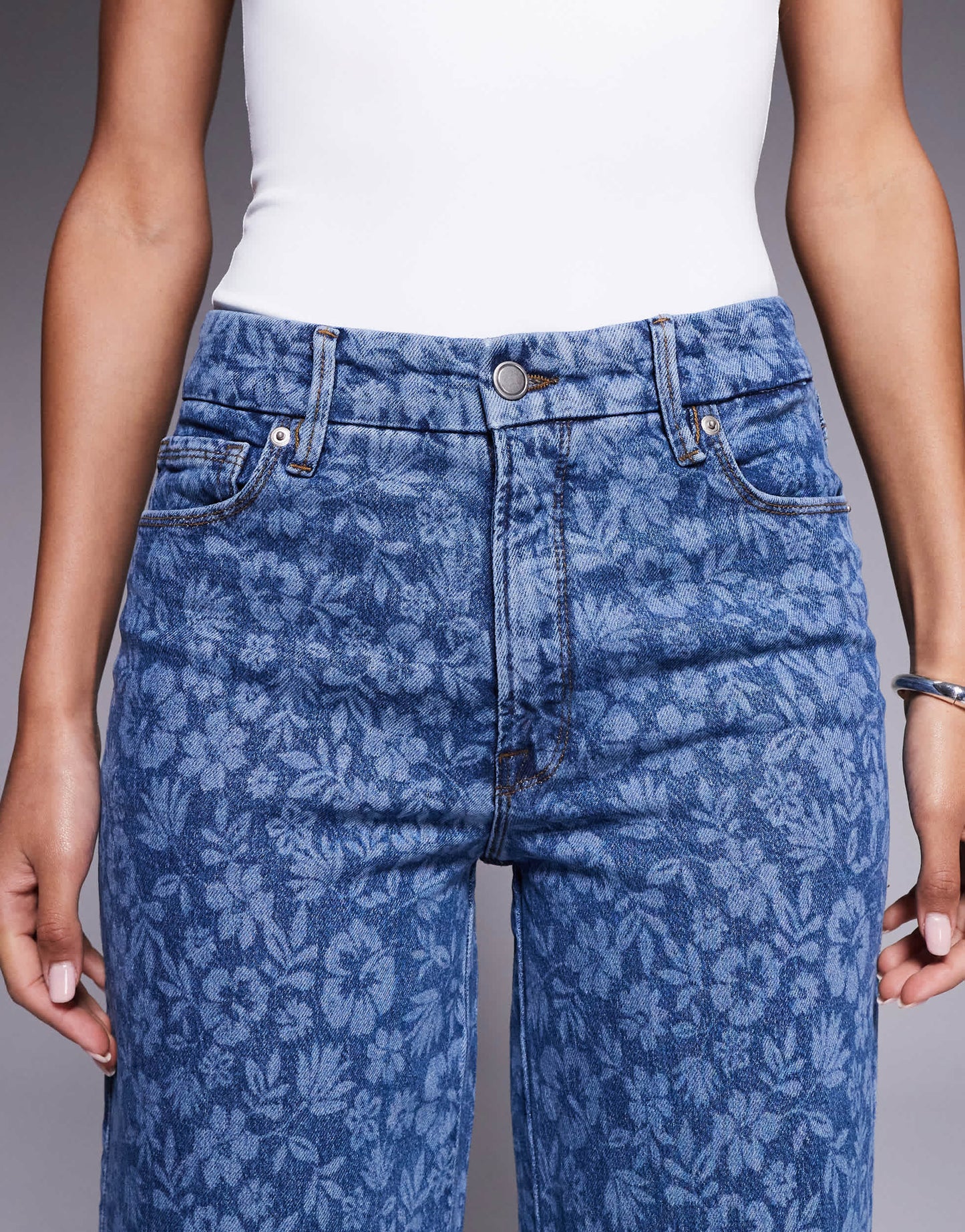 Good American good waist cropped palazzo jeans in hibiscus bloom