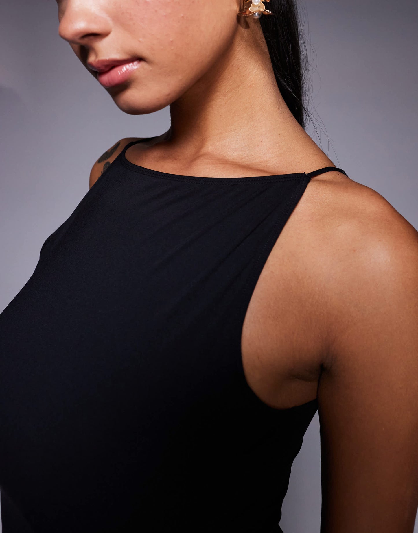 Good American weightless sleeveless tank in black