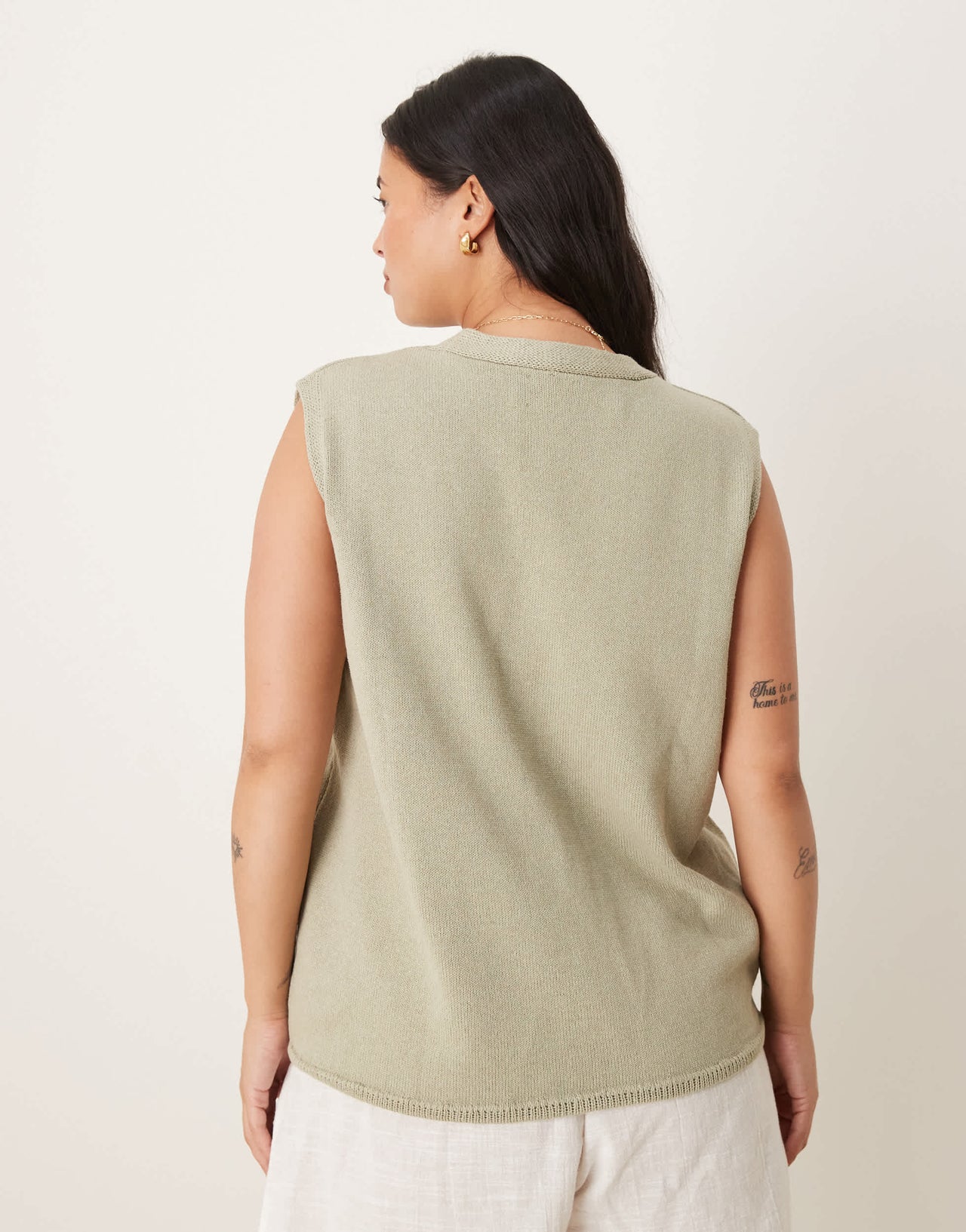 ASOS DESIGN Curve clean knitted relaxed fit waistcoat in khaki