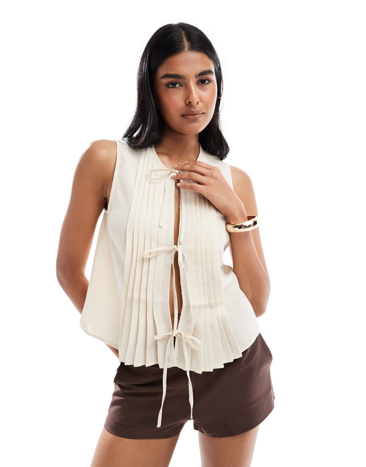 Pieces pleat detail tie front vest in cream