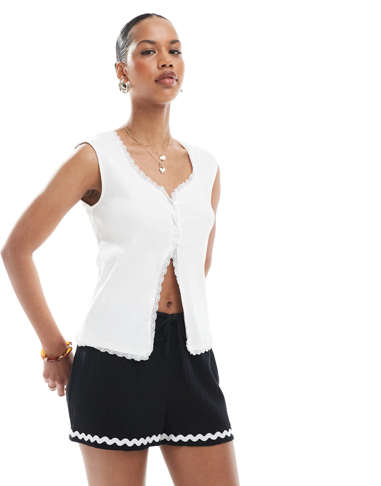 Pieces lace trim ribbed sleeveless top with button front detail in white
