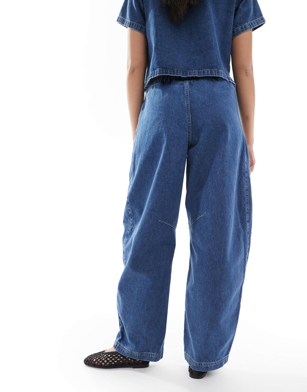 ASOS DESIGN lightweight barrel leg denim jean