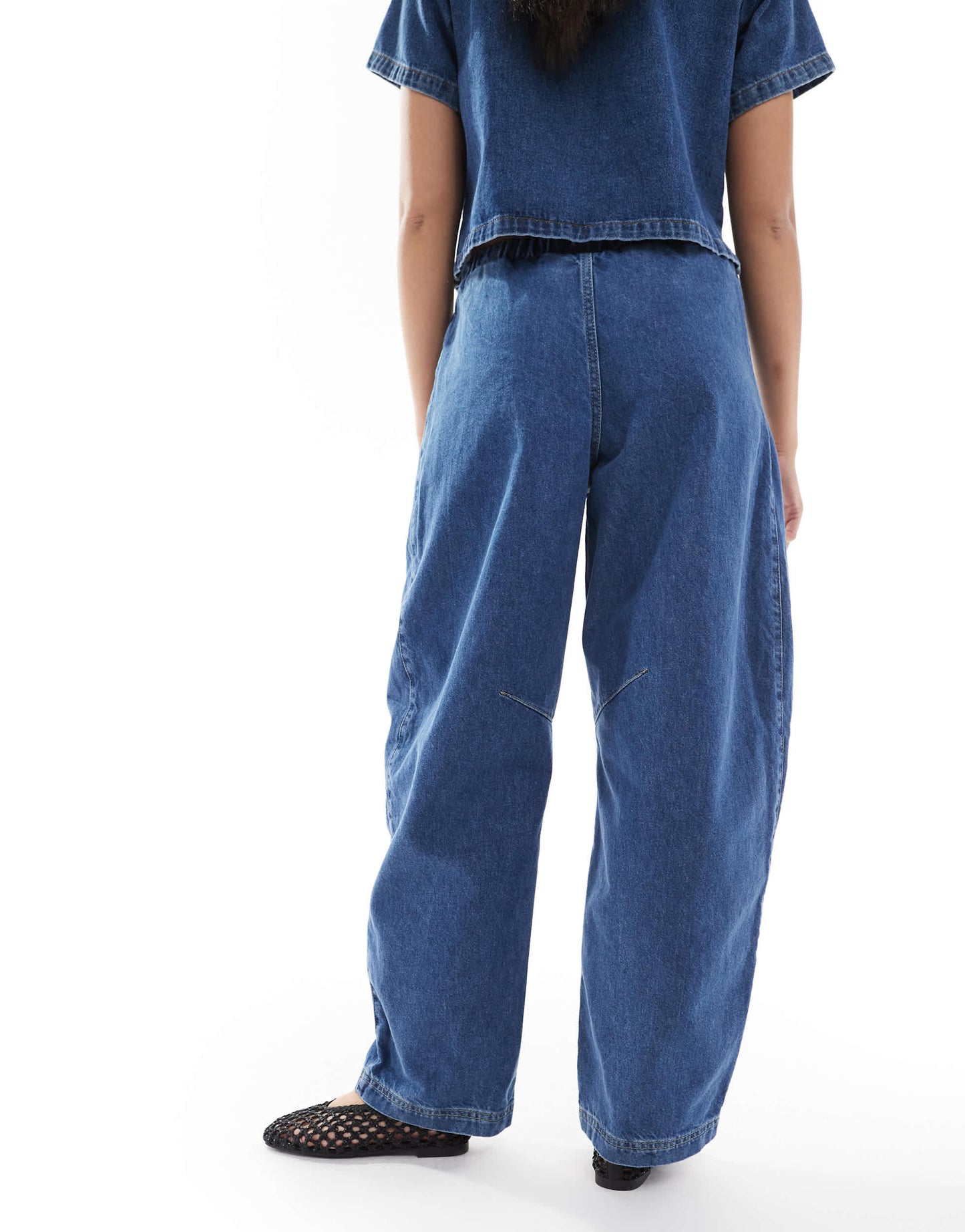 ASOS DESIGN lightweight barrel leg denim jean
