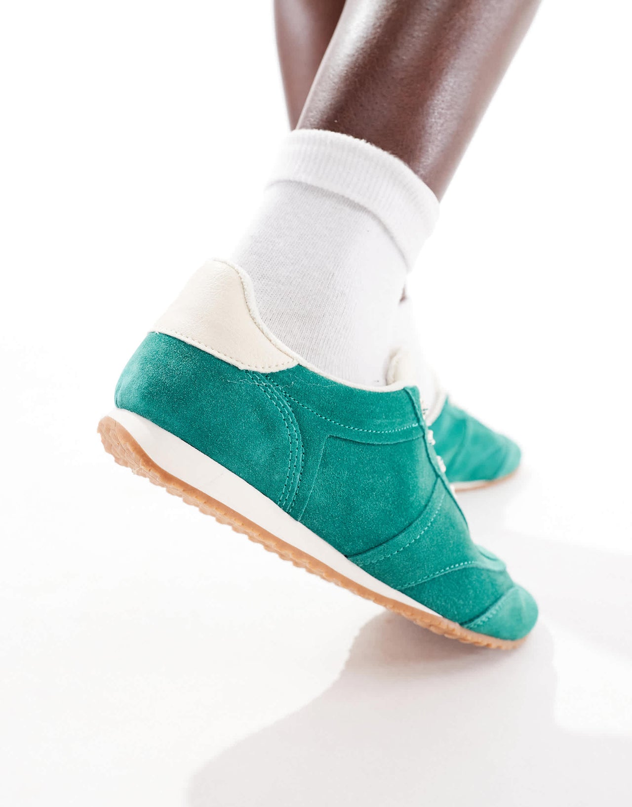 Stradivarius trainer in green leather suede
