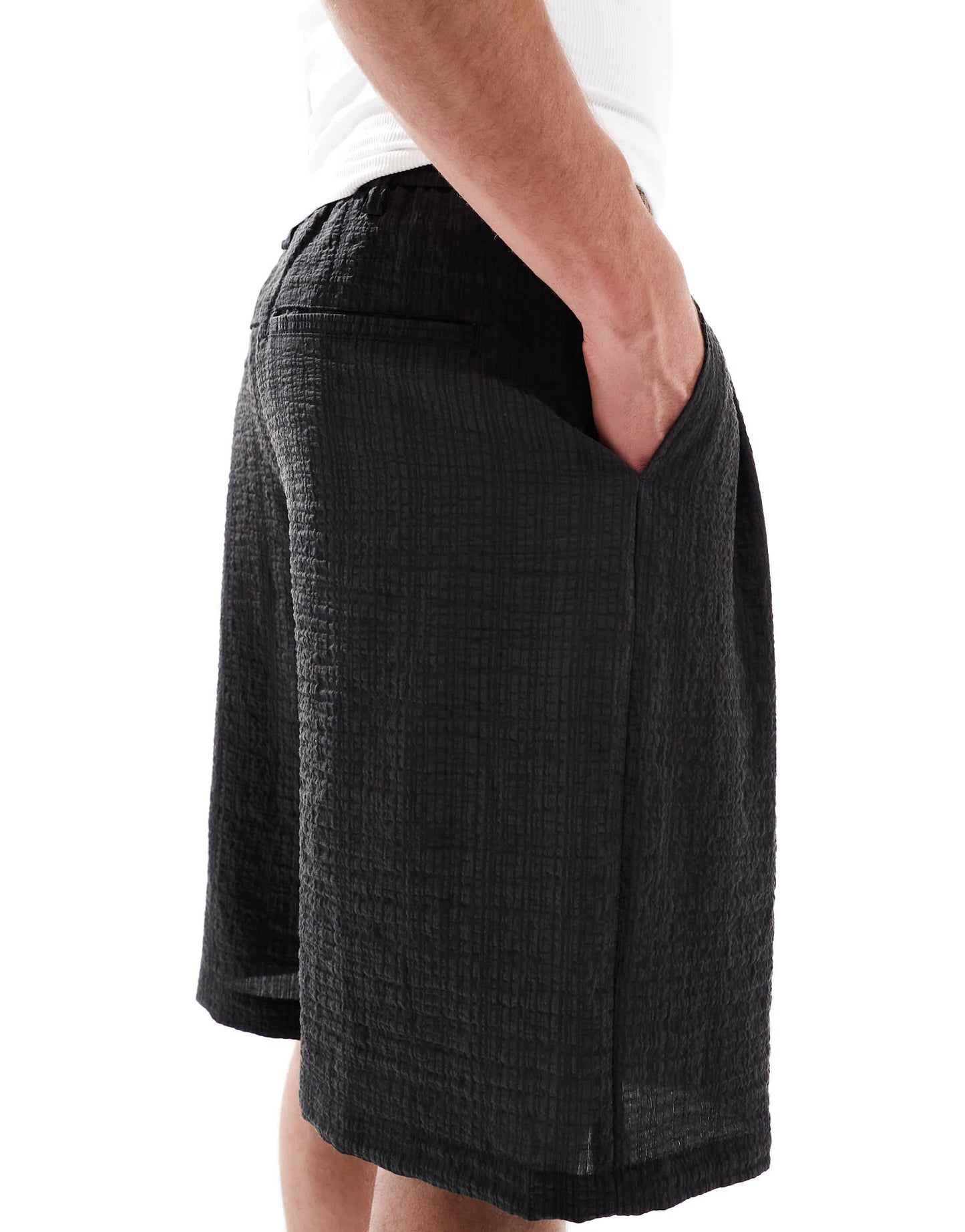 Pull&Bear dart detail seersucker short co-ord in black