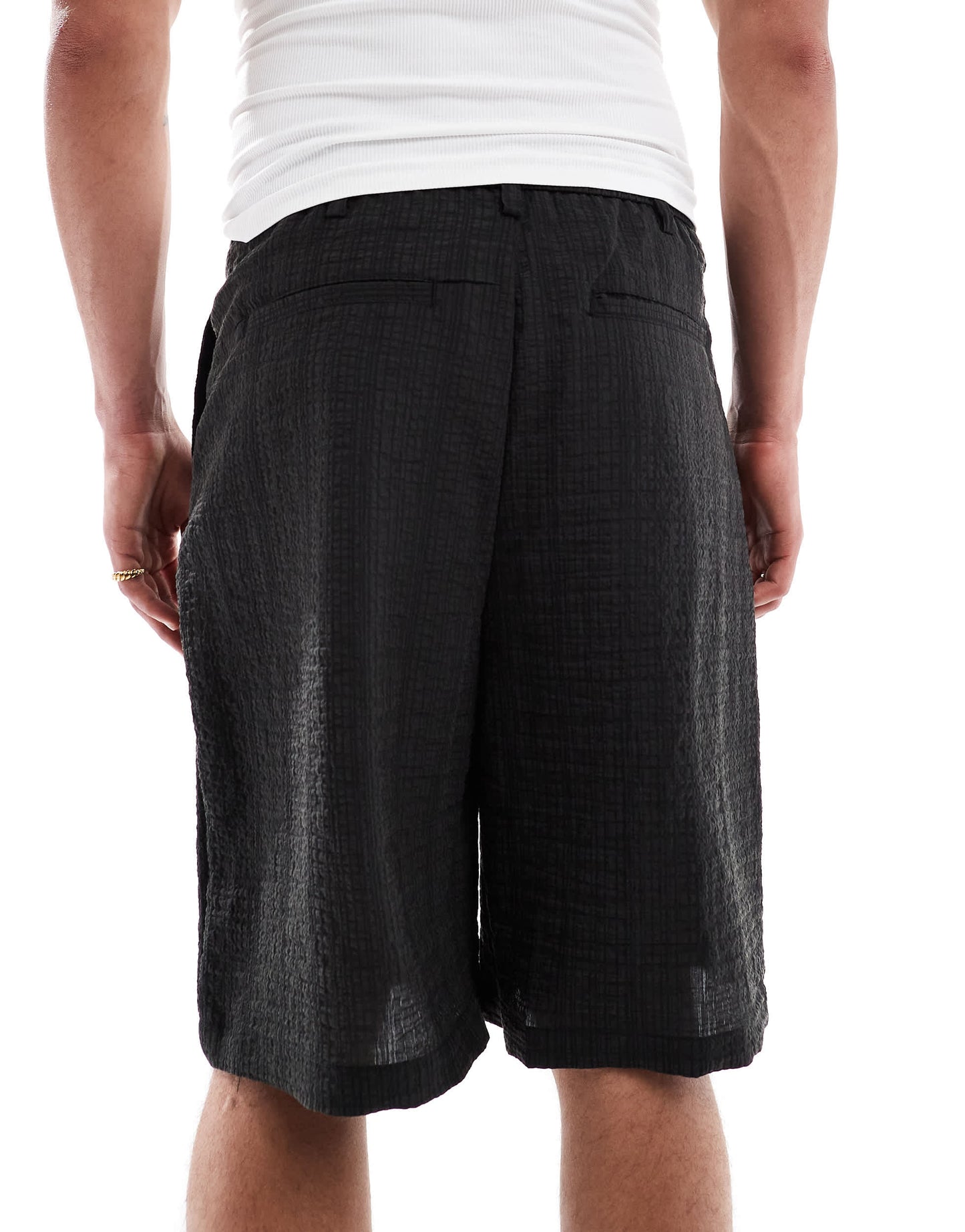 Pull&Bear dart detail seersucker short co-ord in black