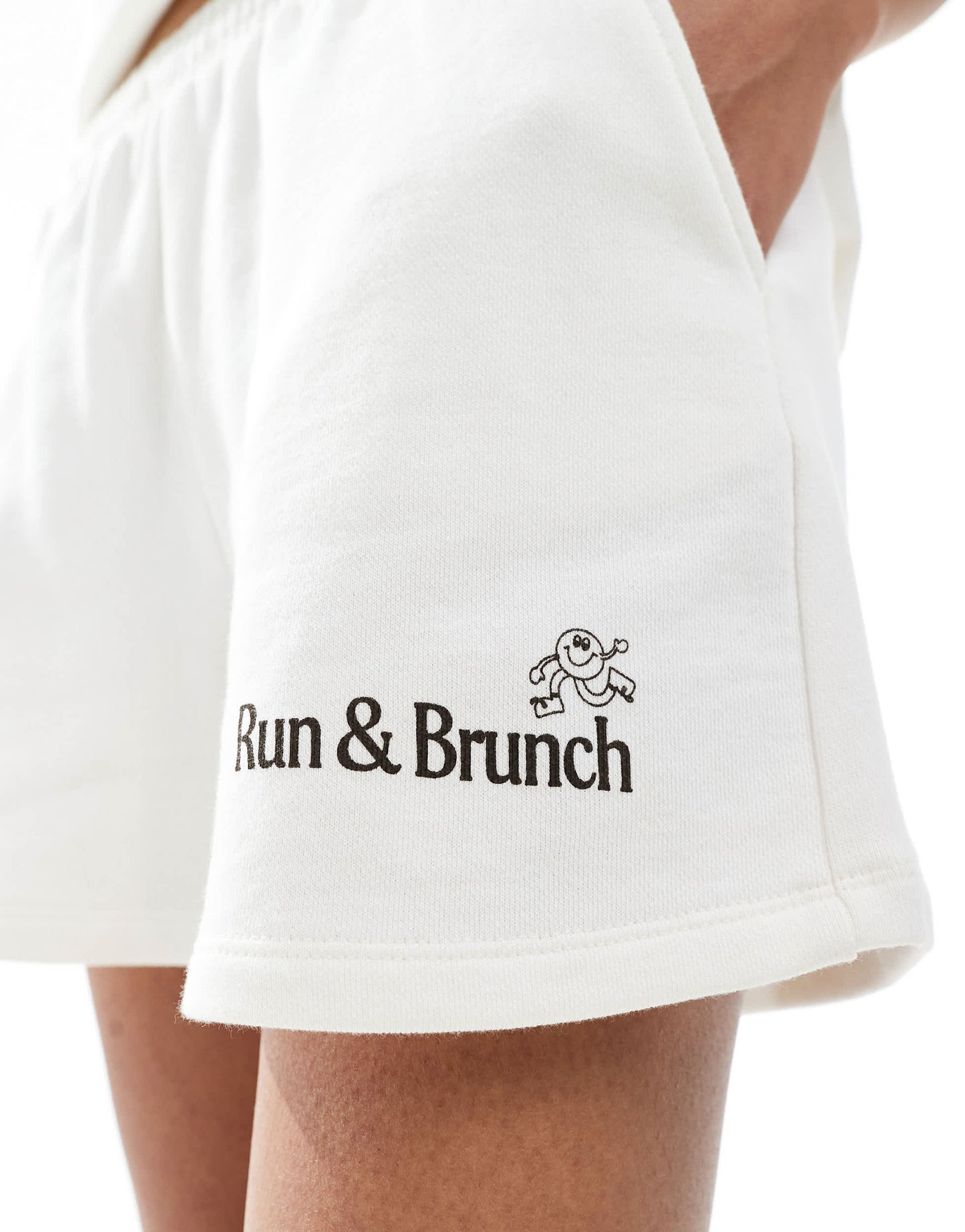 Pull&Bear 'Running Club' graphic jersey short in white