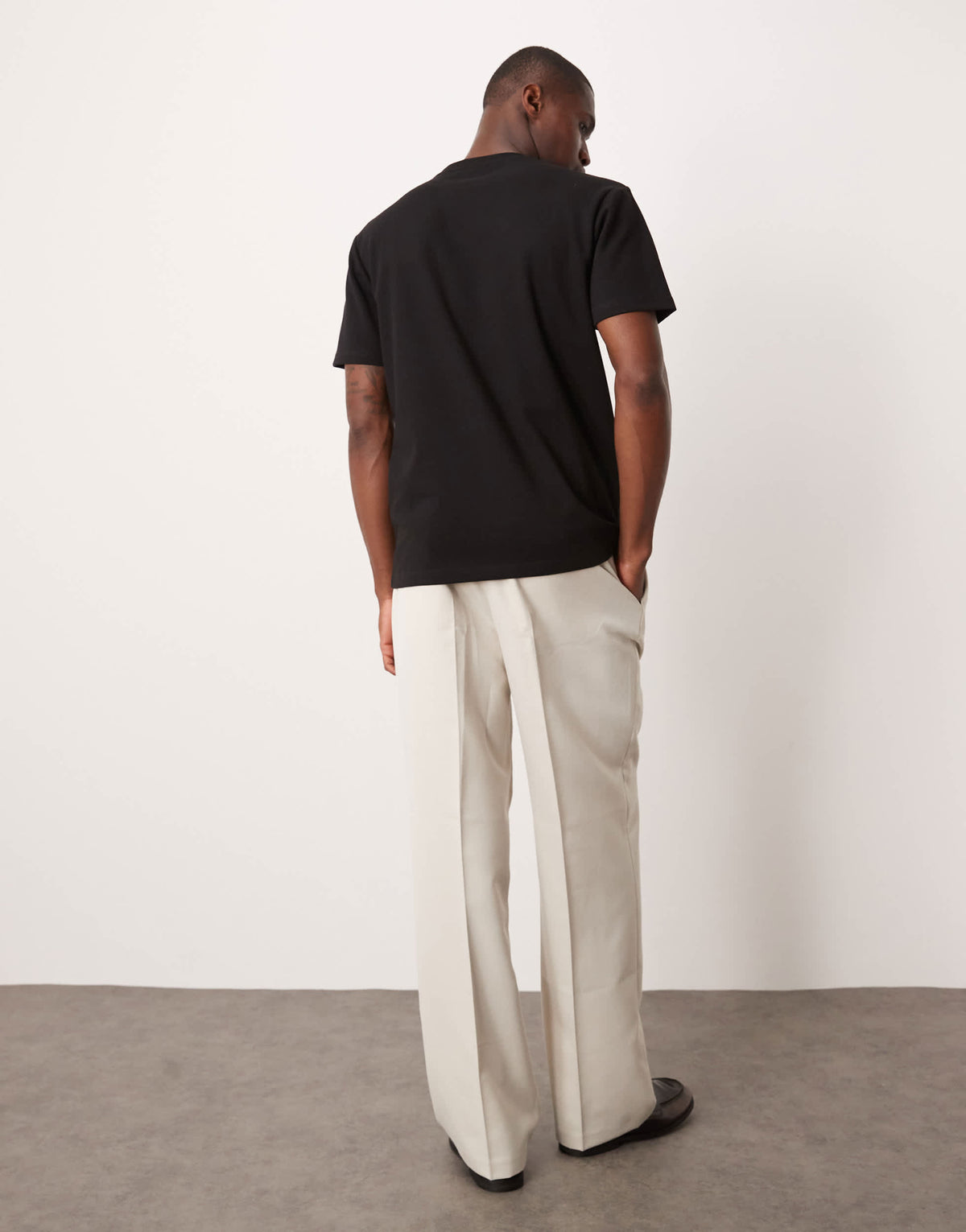 ASOS DESIGN breatheMAXâ„¢ heavyweight regular fit t-shirt in black