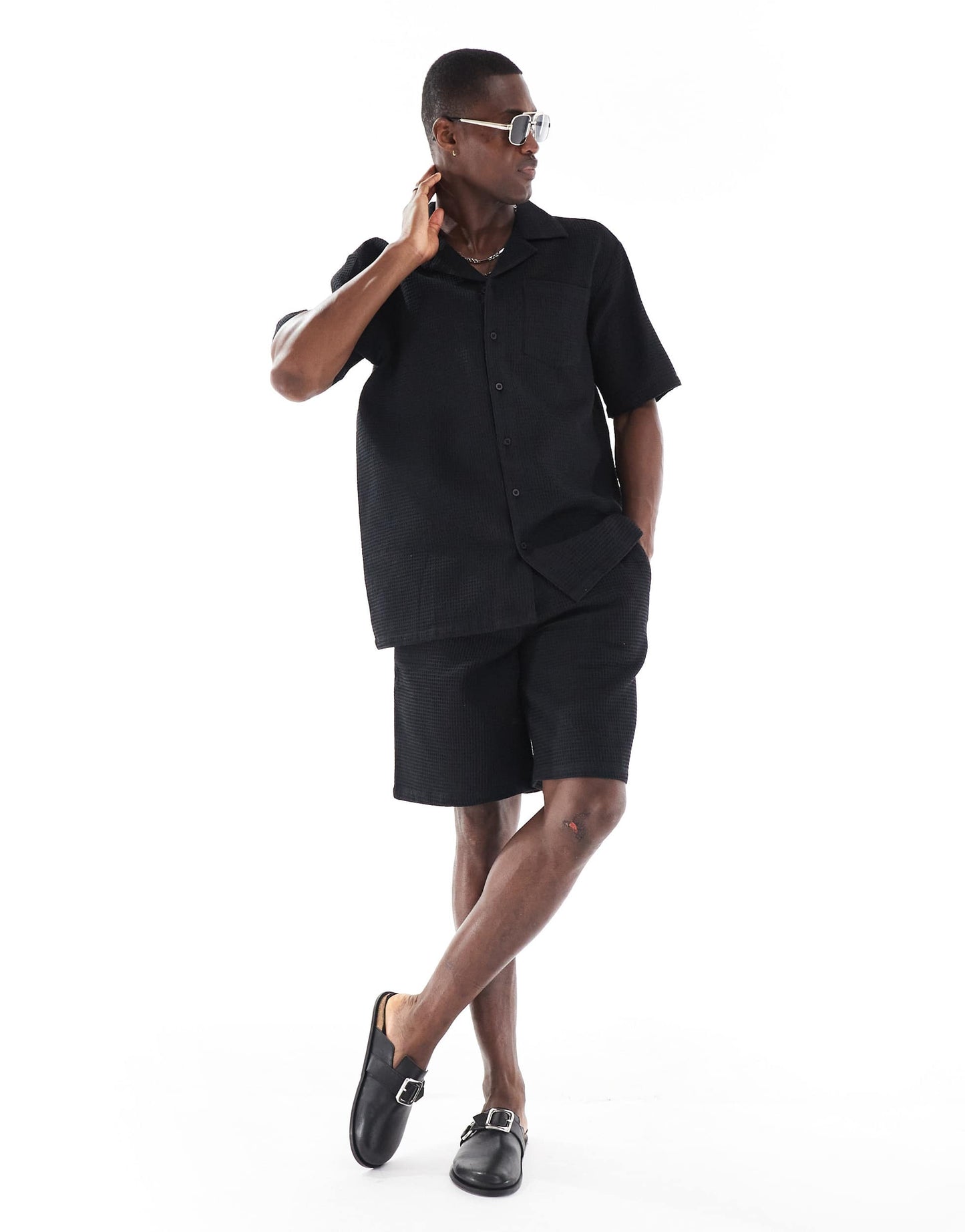 Sol Beach waffle short sleeve beach shirt in black