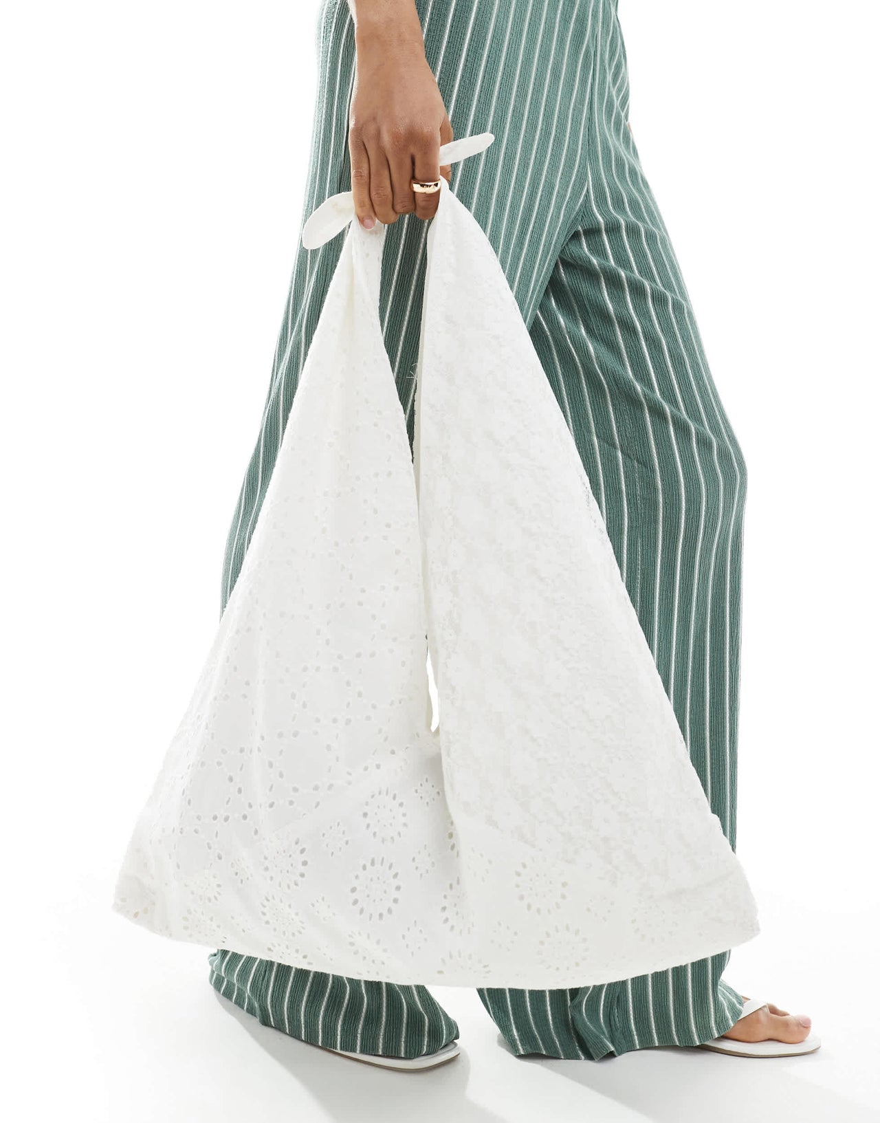 Pull&Bear embroidered tie up detail shopper in white