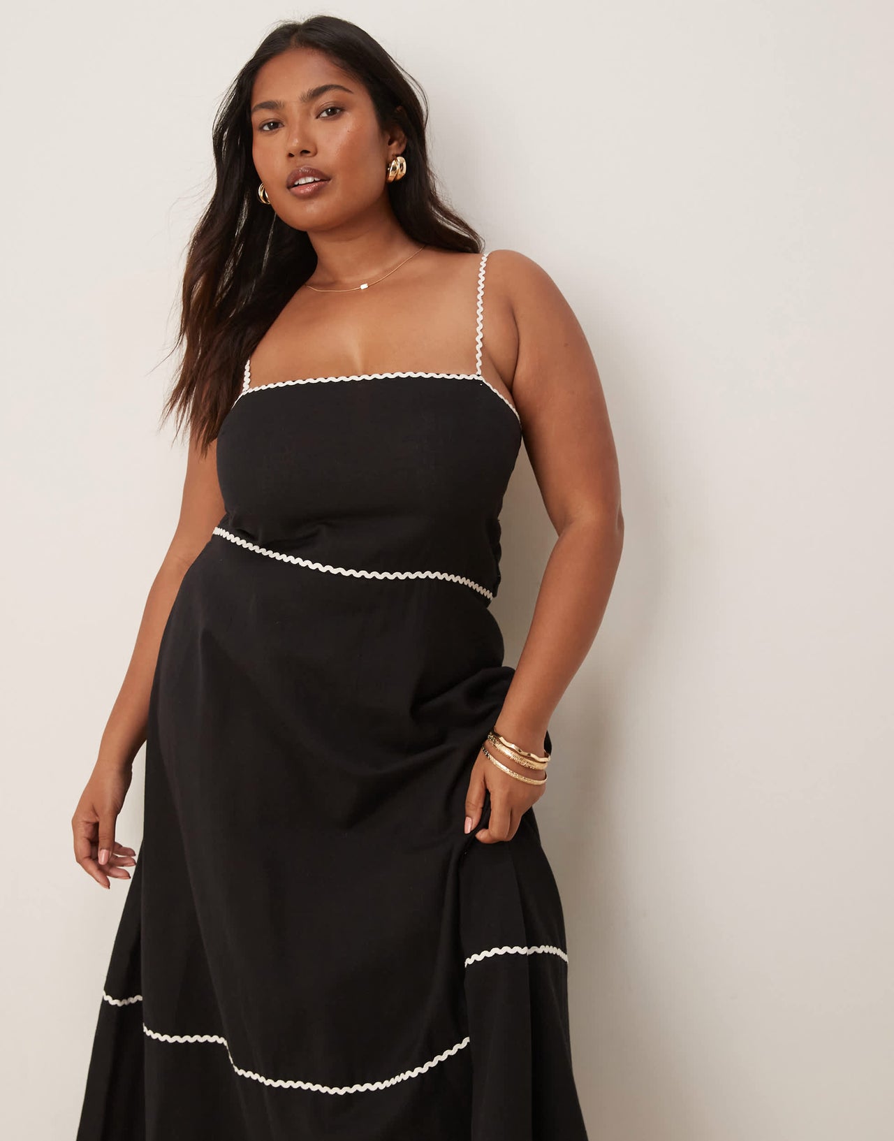 Esmee Curve Exclusive ric rac maxi beach dress in black and white