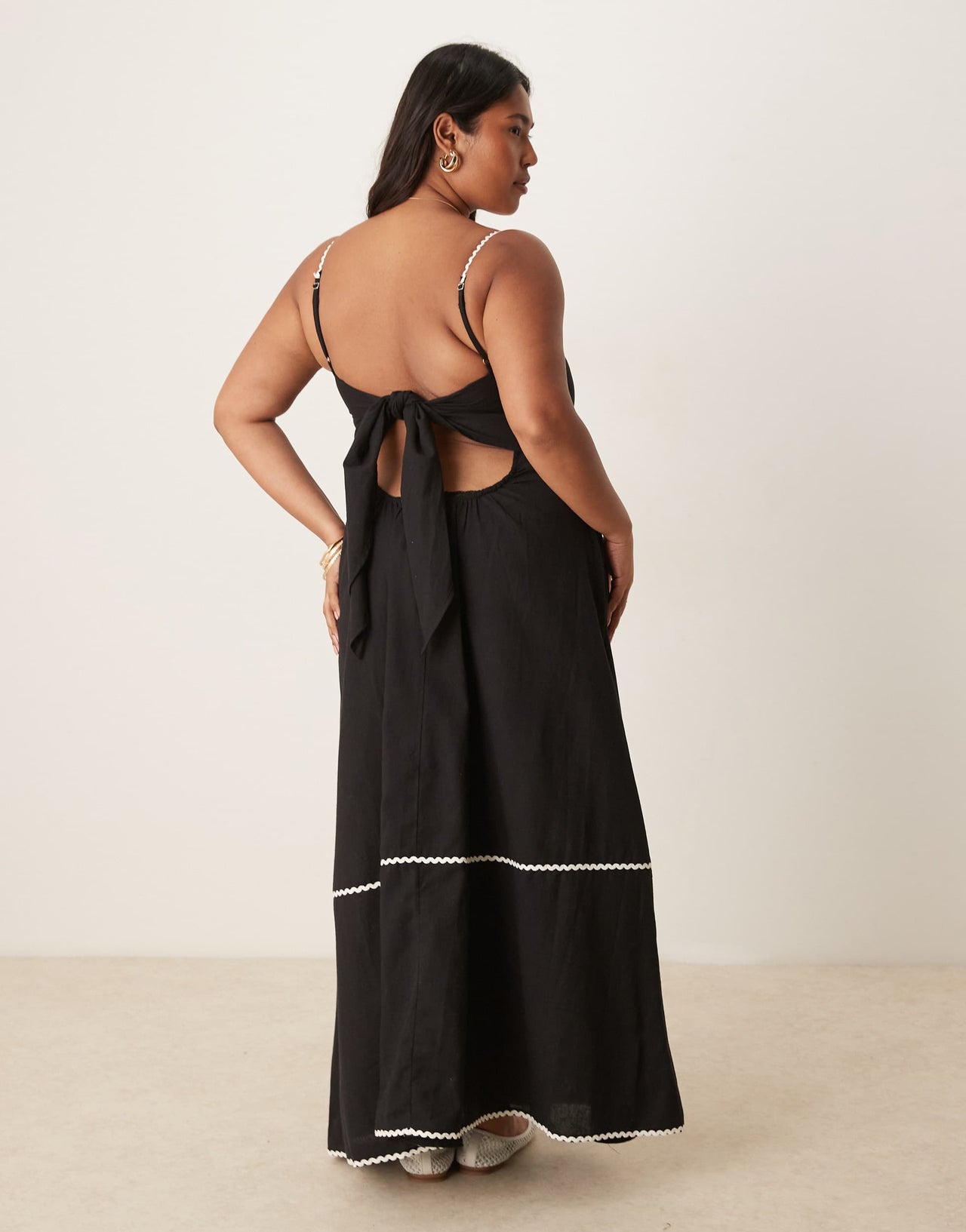 Esmee Curve Exclusive ric rac maxi beach dress in black and white