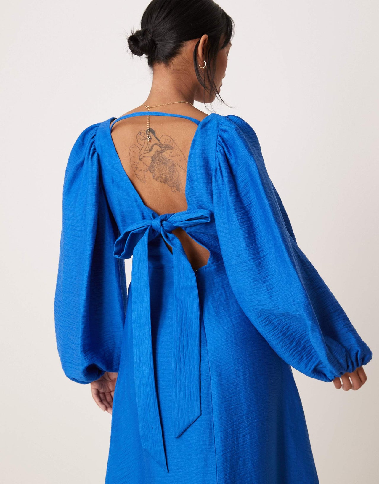 Nobody's Child Petite Zendaya balloon sleeve midi dress in blue