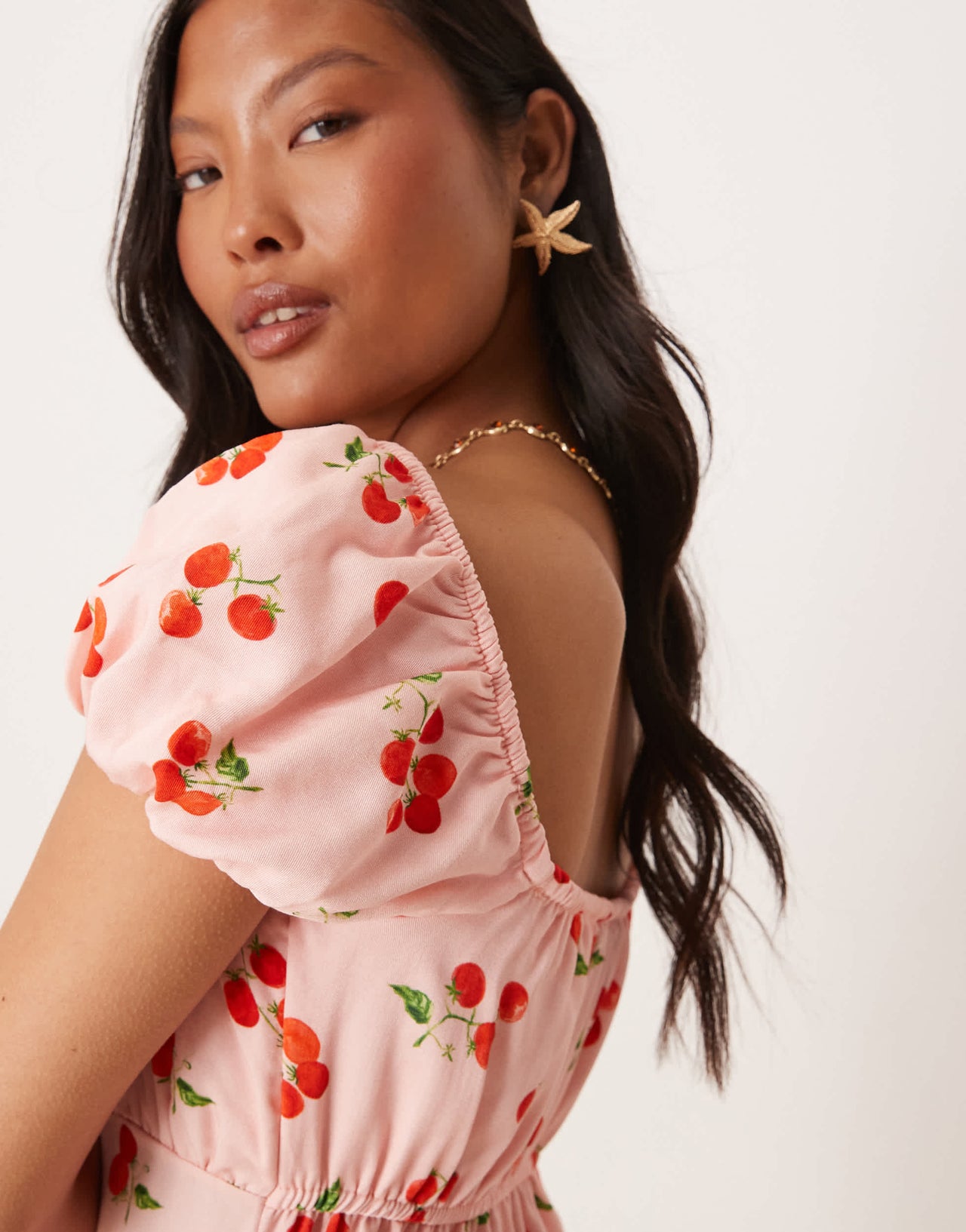 Nobody's Child Petite Raven puff sleeve midi dress in tomato print