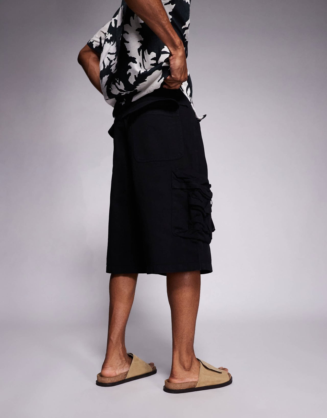 Bershka baggy cargo short in charcoal grey