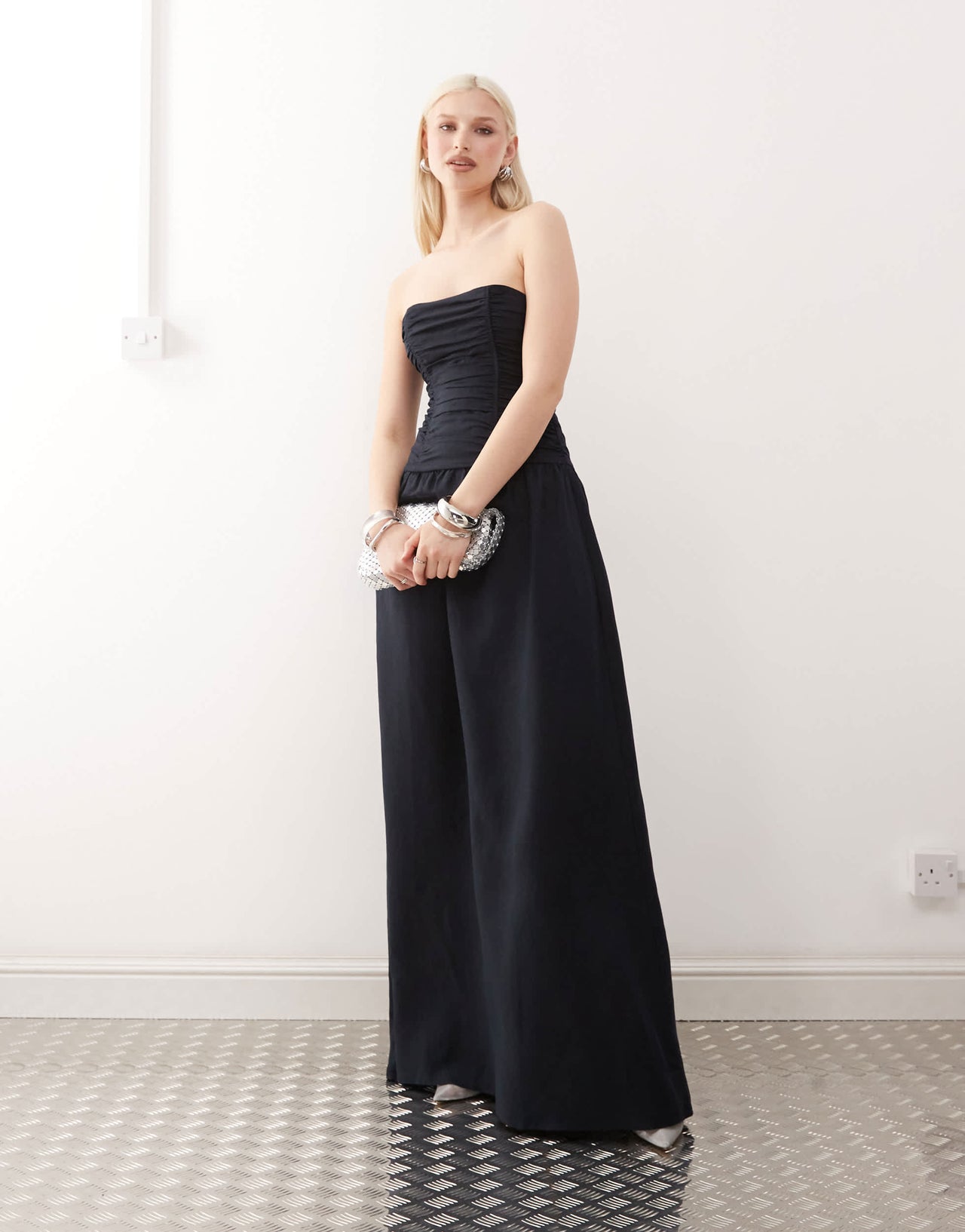 Lioness Lush linen blend bandeau ruched bodice detail maxi dress in navy