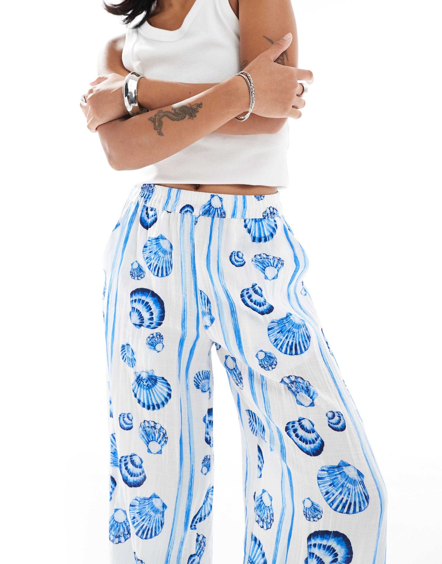 Vero Moda Petite straight leg trousers in blue seashell print