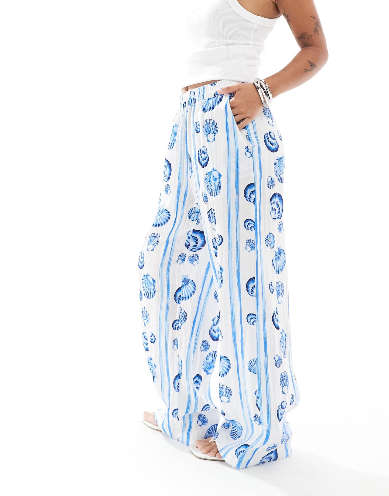 Vero Moda Petite straight leg trousers in blue seashell print