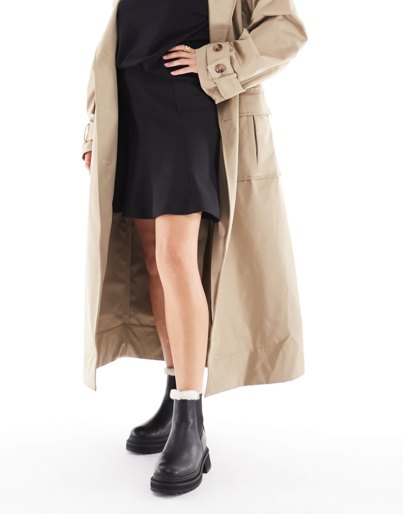 London Rebel Emma teddy lined chunky chelsea boots in black