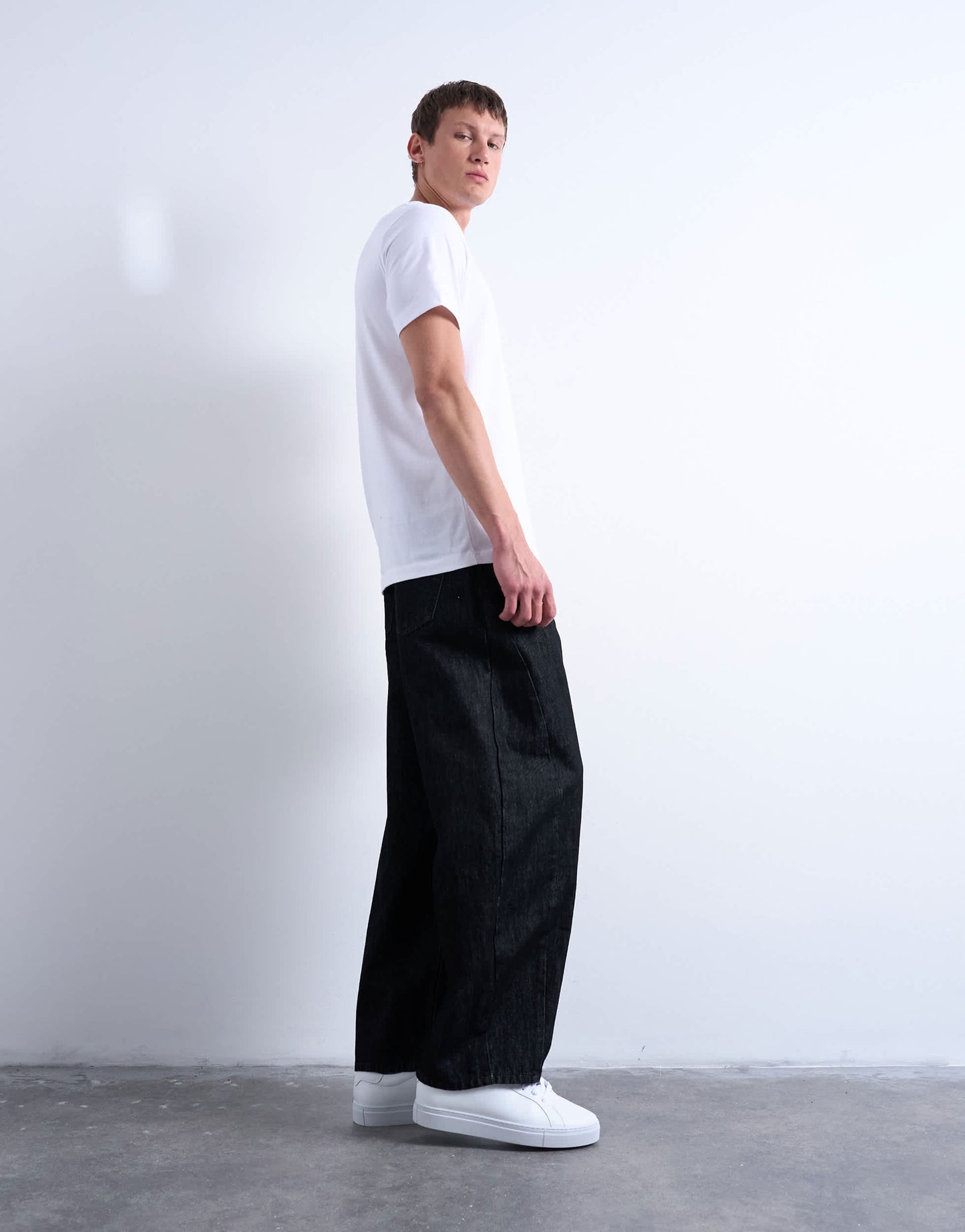 Topman rigid barrel jean in raw black